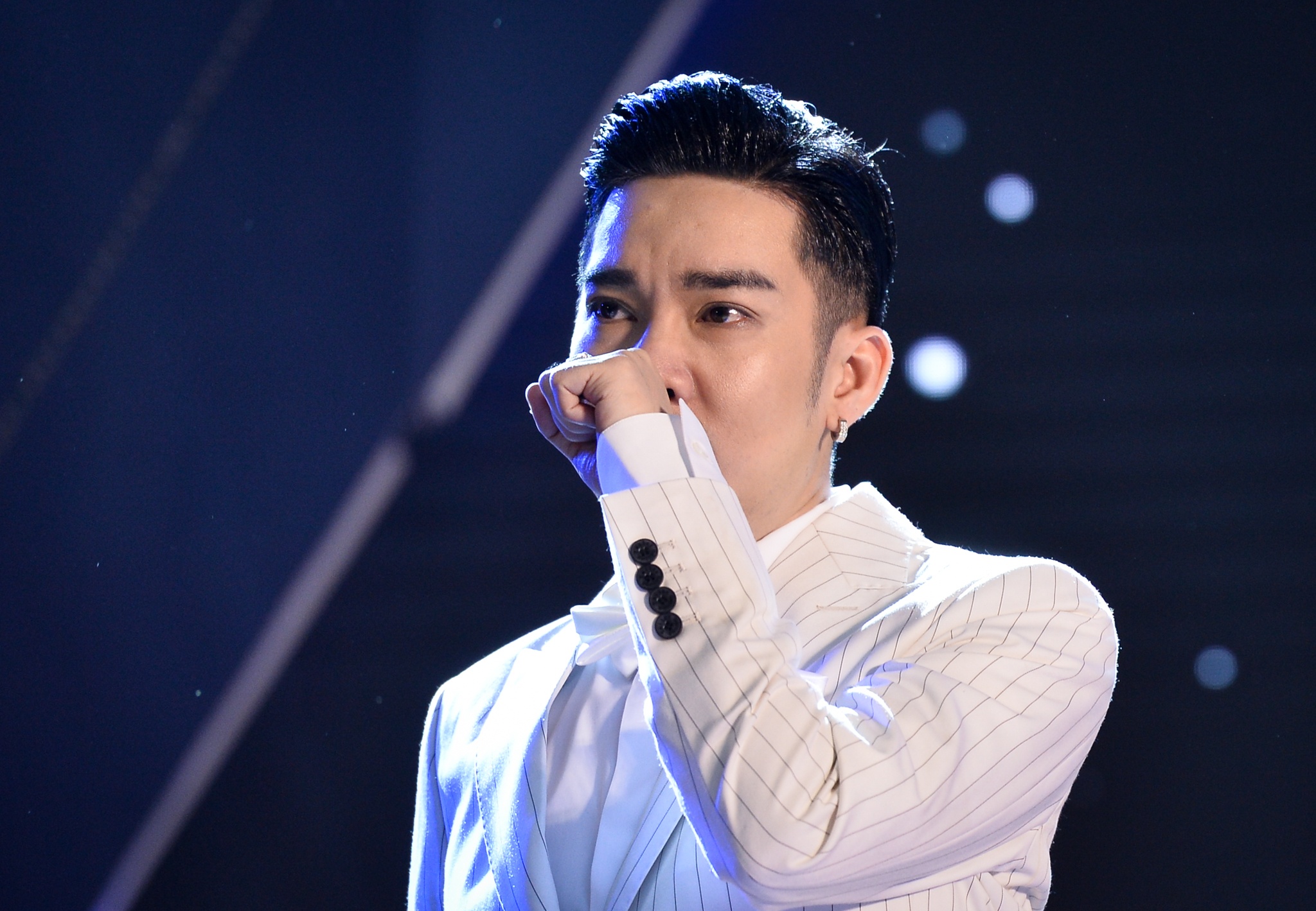 Quang Ha huy live show anh 8