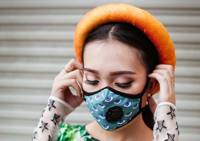 Khau trang tien trieu chong bui min chay hang hinh anh