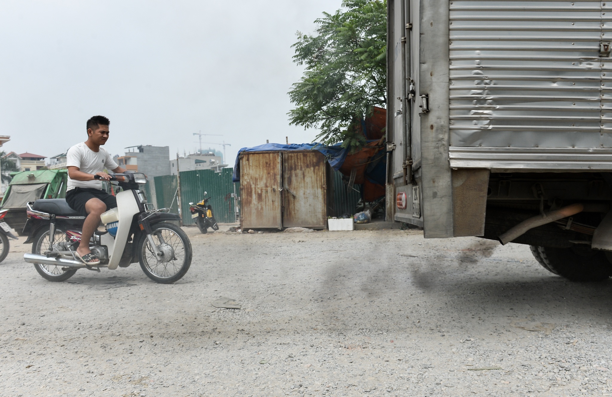 khau trang tran ngap duong pho thu do anh 9