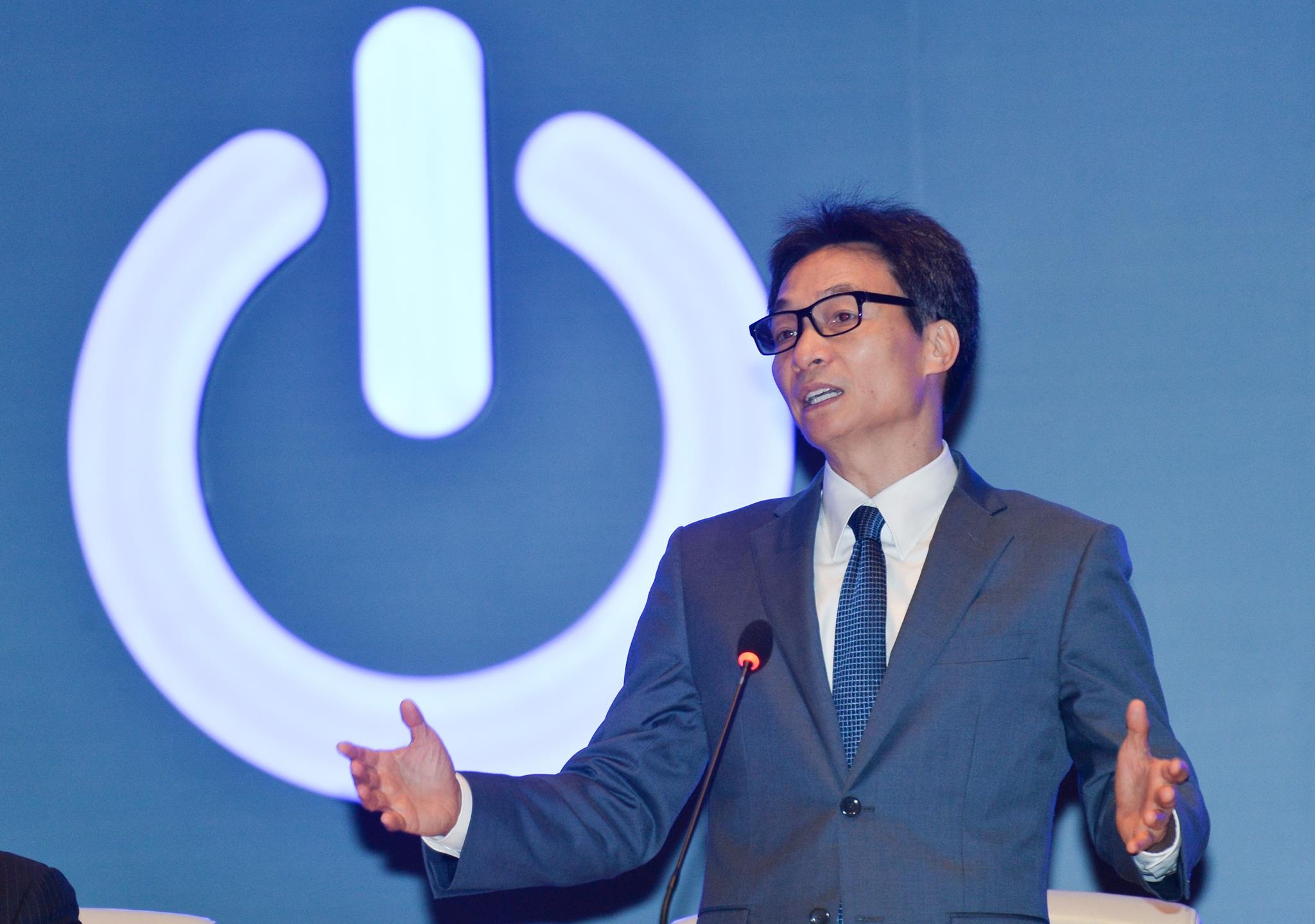 'Cach mang 4.0 la khong de ai bi bo lai phia sau' hinh anh