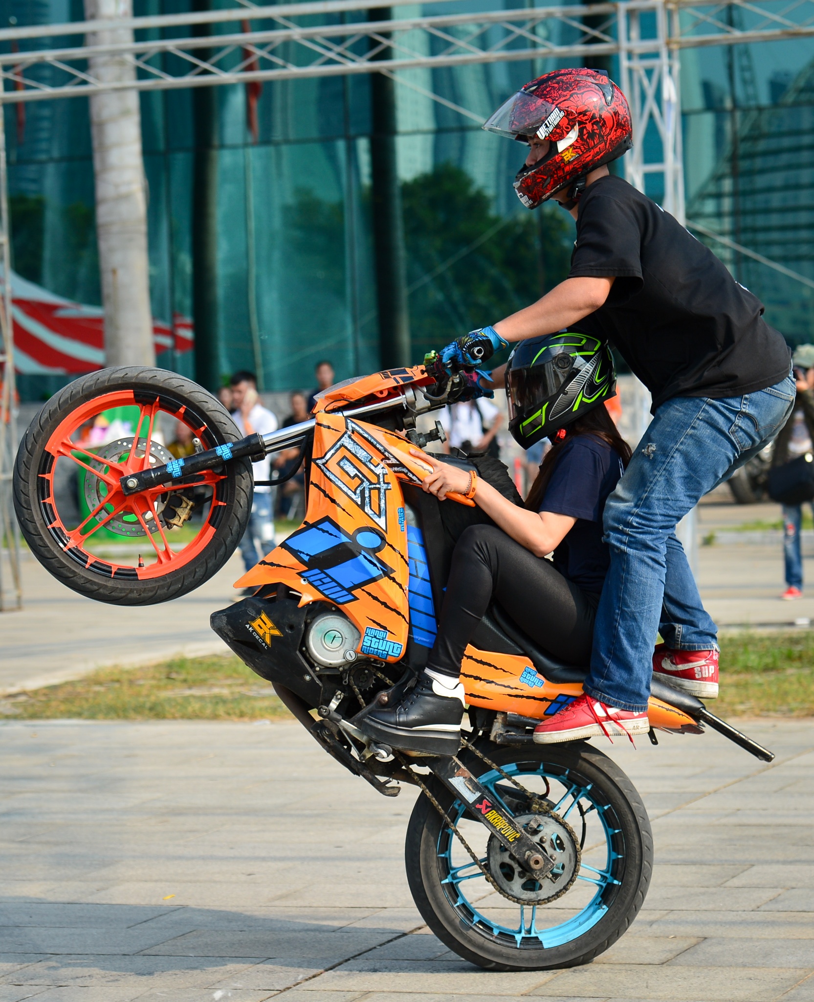 300 moto dieu hanh anh 11