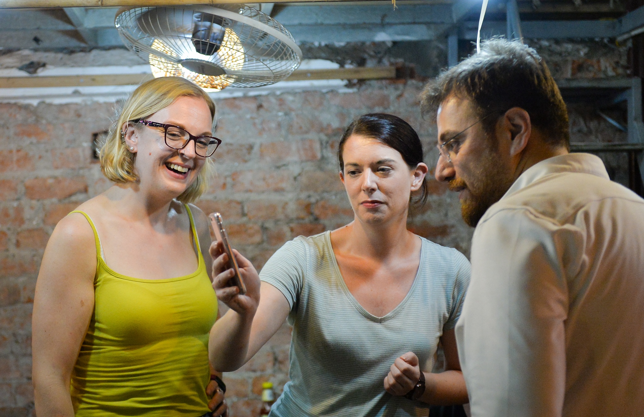 Ca phe duong tau van dong khach anh 8