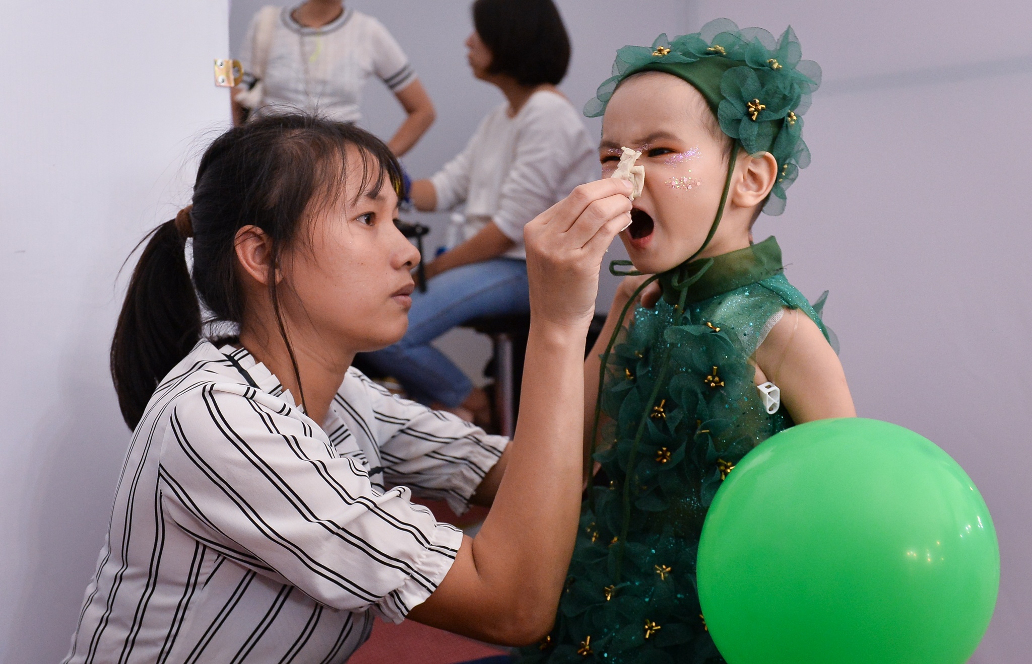 Sàn catwalk của công chúa ung thư máu ảnh 15 San catwalk cua cong chua ung thu mau anh 15