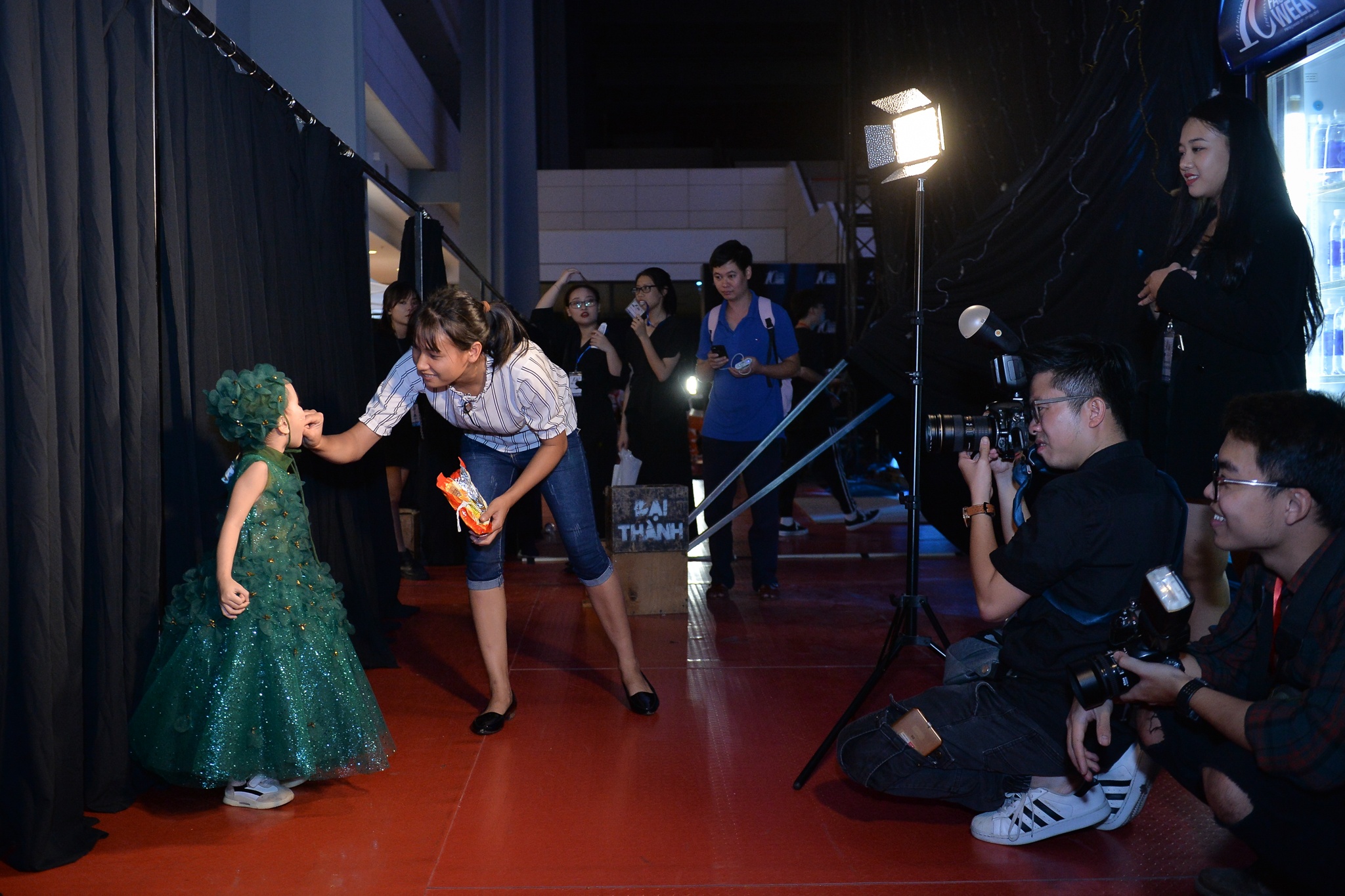 Sàn catwalk của công chúa ung thư máu ảnh 14 San catwalk cua cong chua ung thu mau anh 14