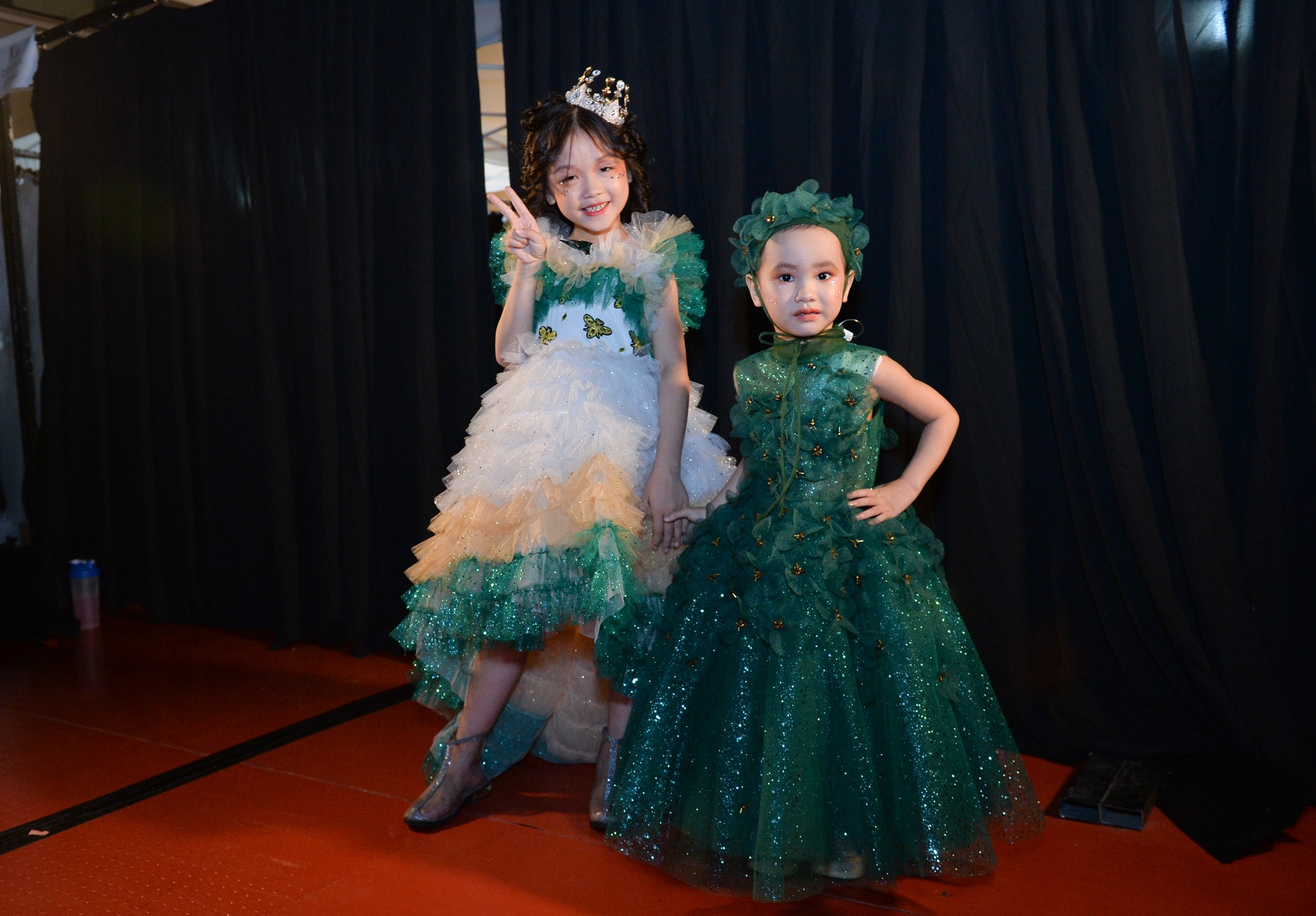 Sàn catwalk của công chúa ung thư máu ảnh 21 San catwalk cua cong chua ung thu mau anh 21