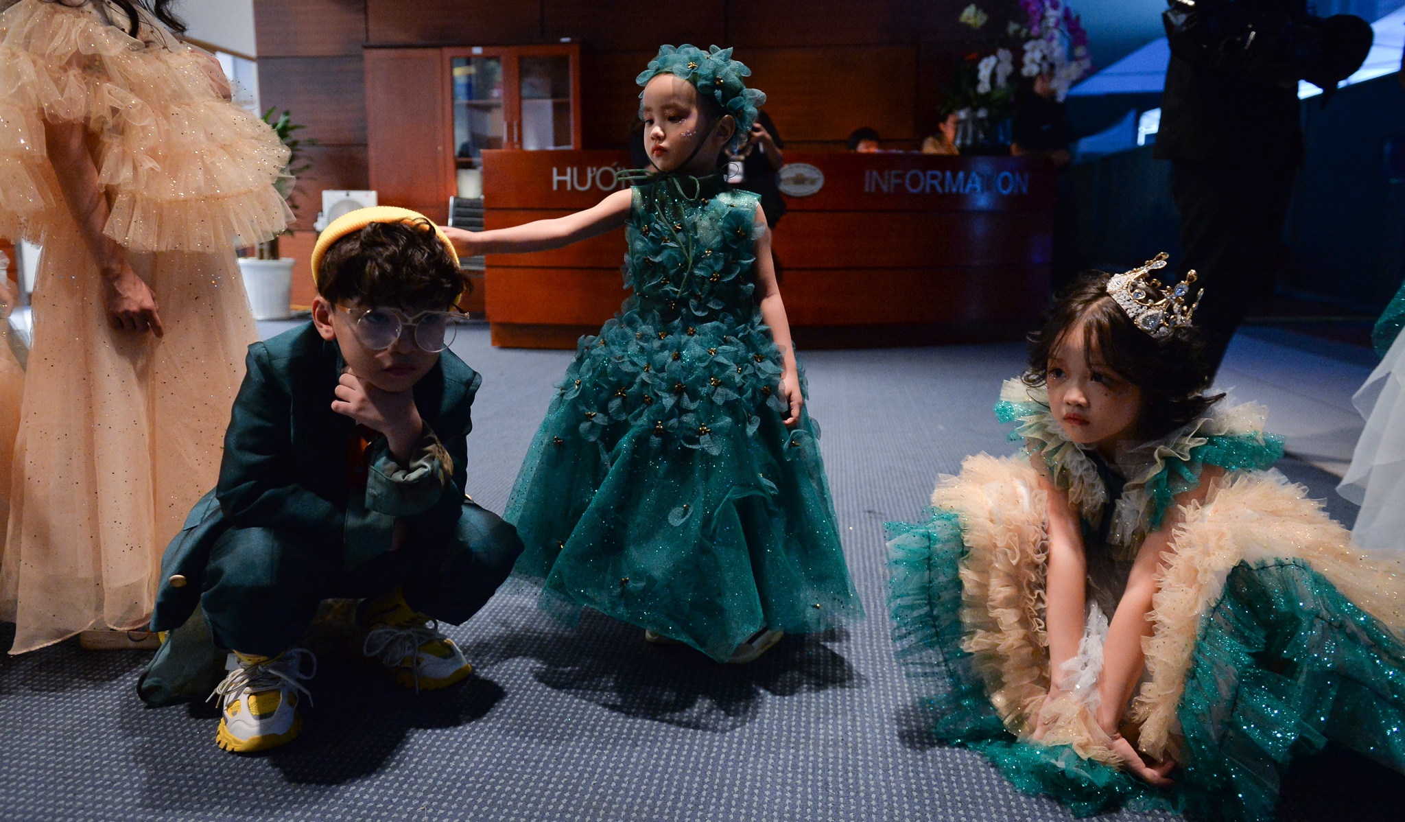 Sàn catwalk của công chúa ung thư máu ảnh 24 San catwalk cua cong chua ung thu mau anh 24