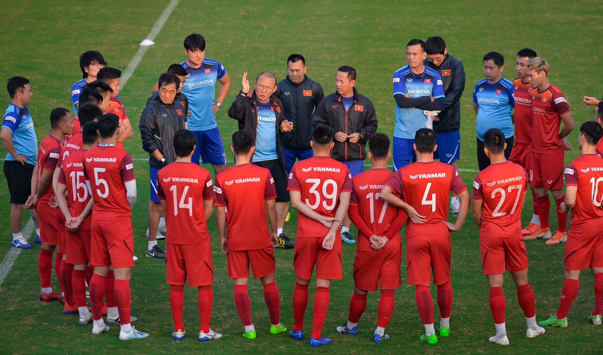 Hồng Duy chiến thắng Văn Hậu ảnh 1 Hong Duy chien thang Van Hau anh 1