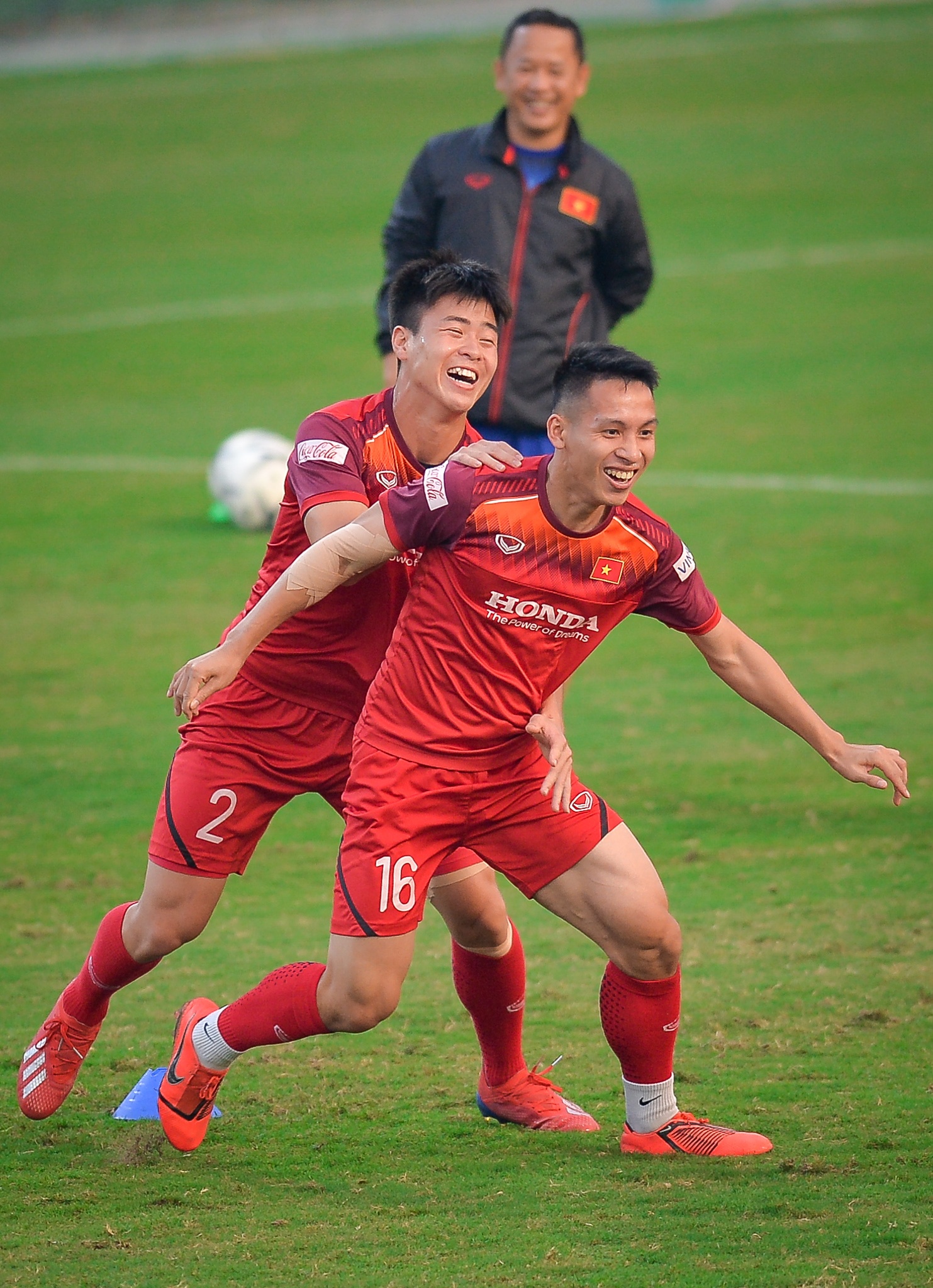 Hồng Duy chiến thắng Văn Hậu ảnh 7 Hong Duy chien thang Van Hau anh 7