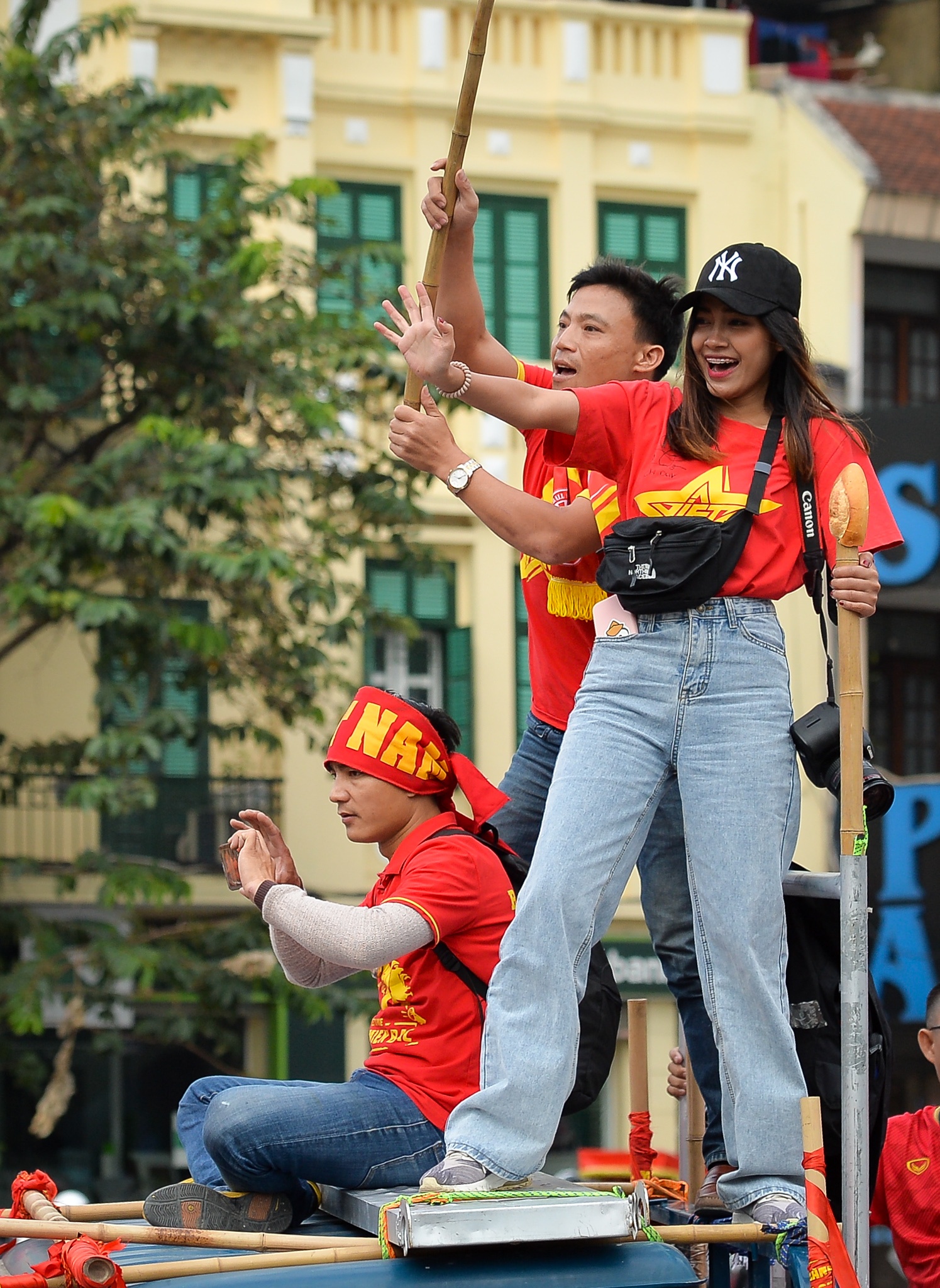 Nu phong vien Thai ham mo Van Lam anh 2