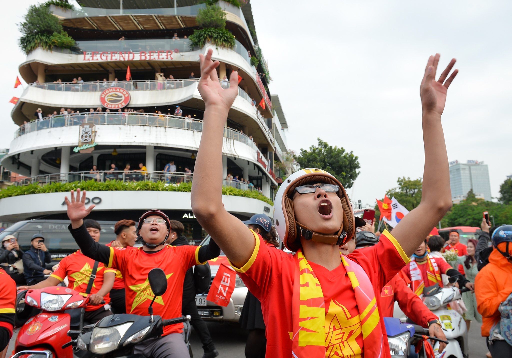 Nu phong vien Thai ham mo Van Lam anh 9