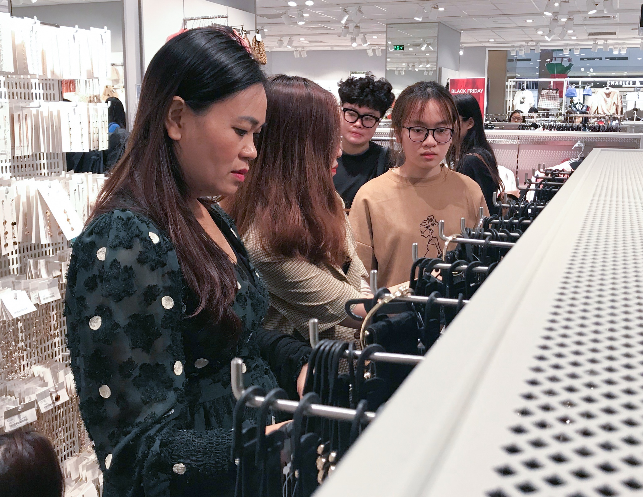 giam gia 80% trong ngay Black Friday anh 11