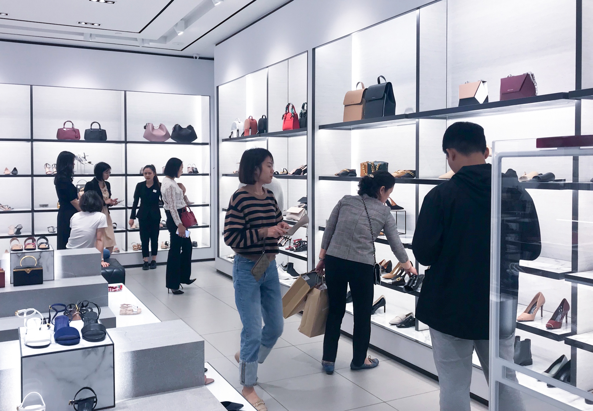 giam gia 80% trong ngay Black Friday anh 14