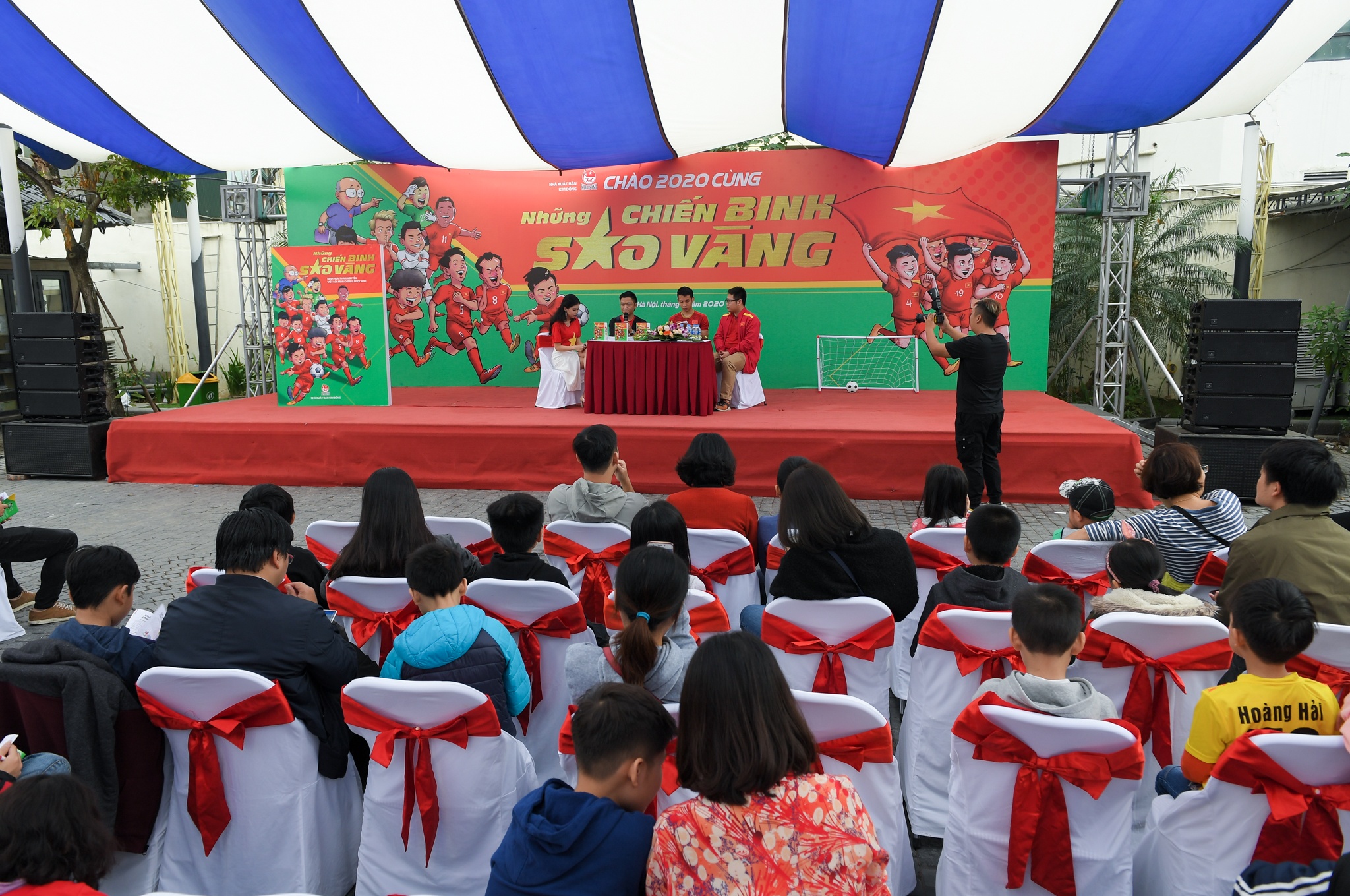 sach nhung chien binh sao vang anh 1