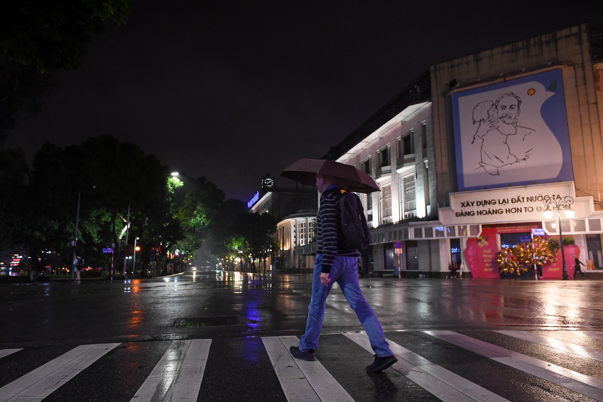 mua lon dem giao thua anh 10