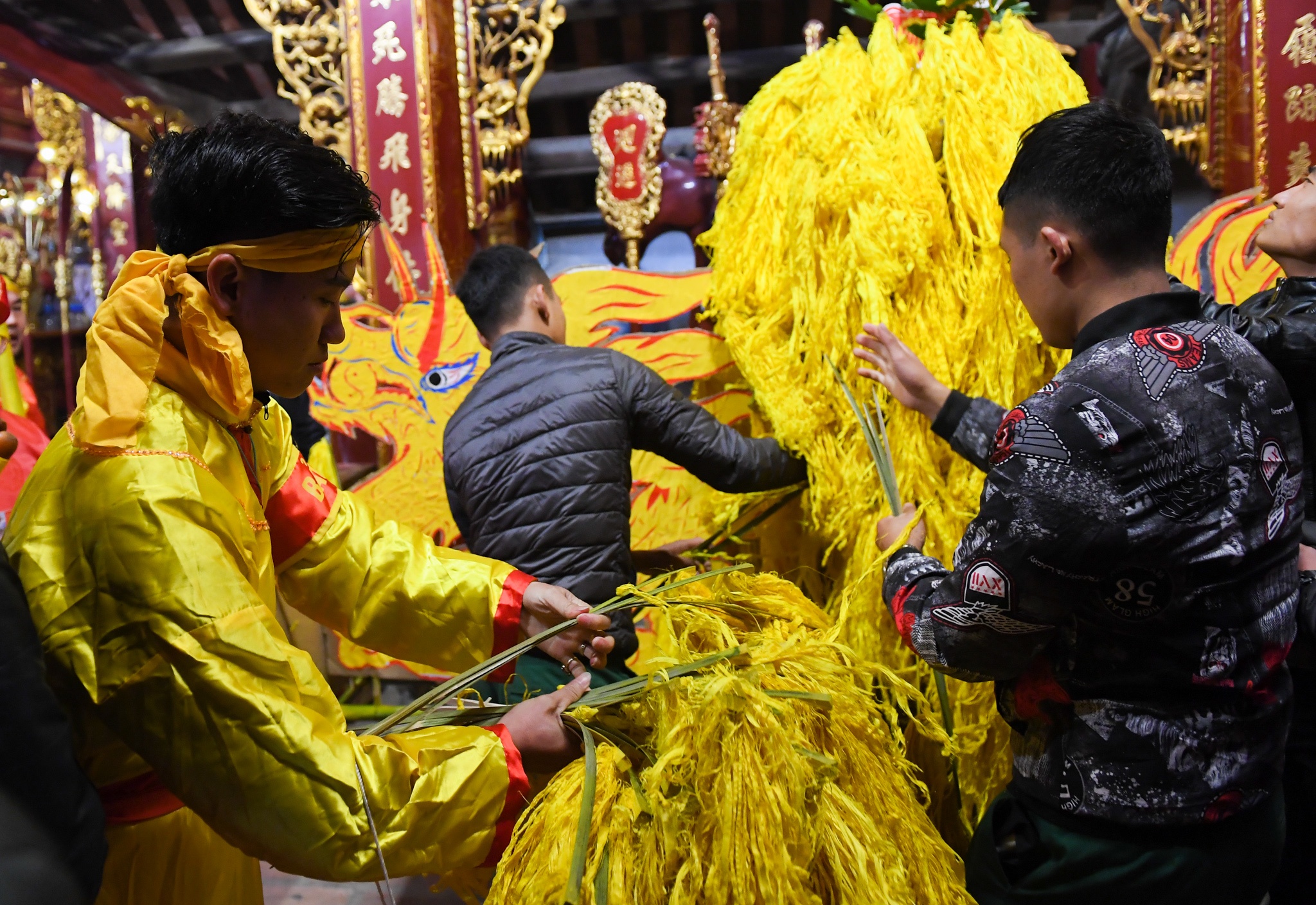 loc hoa tre o le hoi den Giong anh 7