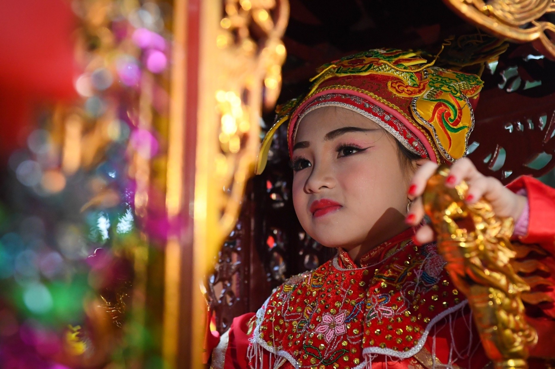 An ninh bao ve 'tuong ba' 10 tuoi de phong bi bat coc cau may hinh anh