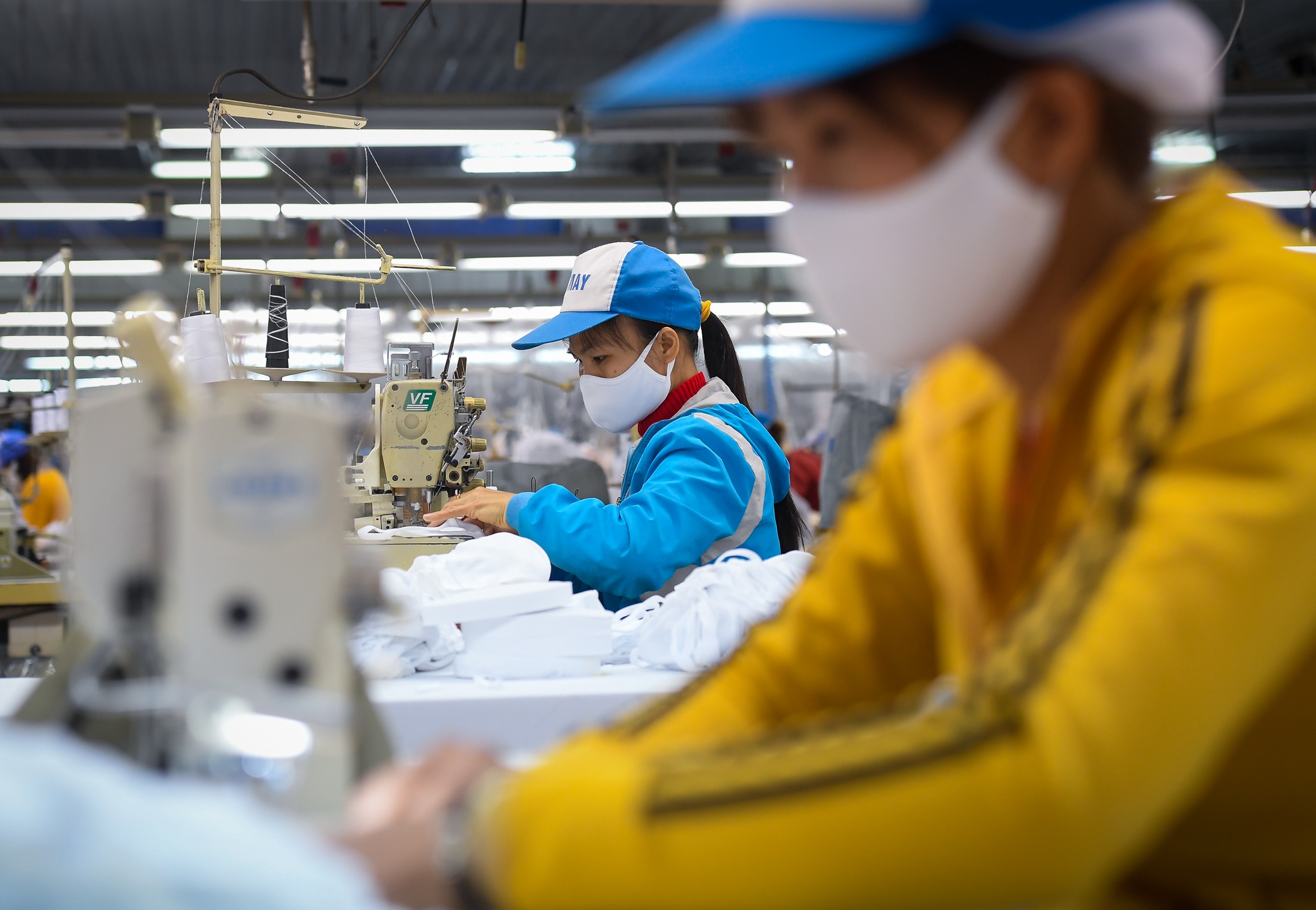 san xuat khau trang phong virus corona anh 3