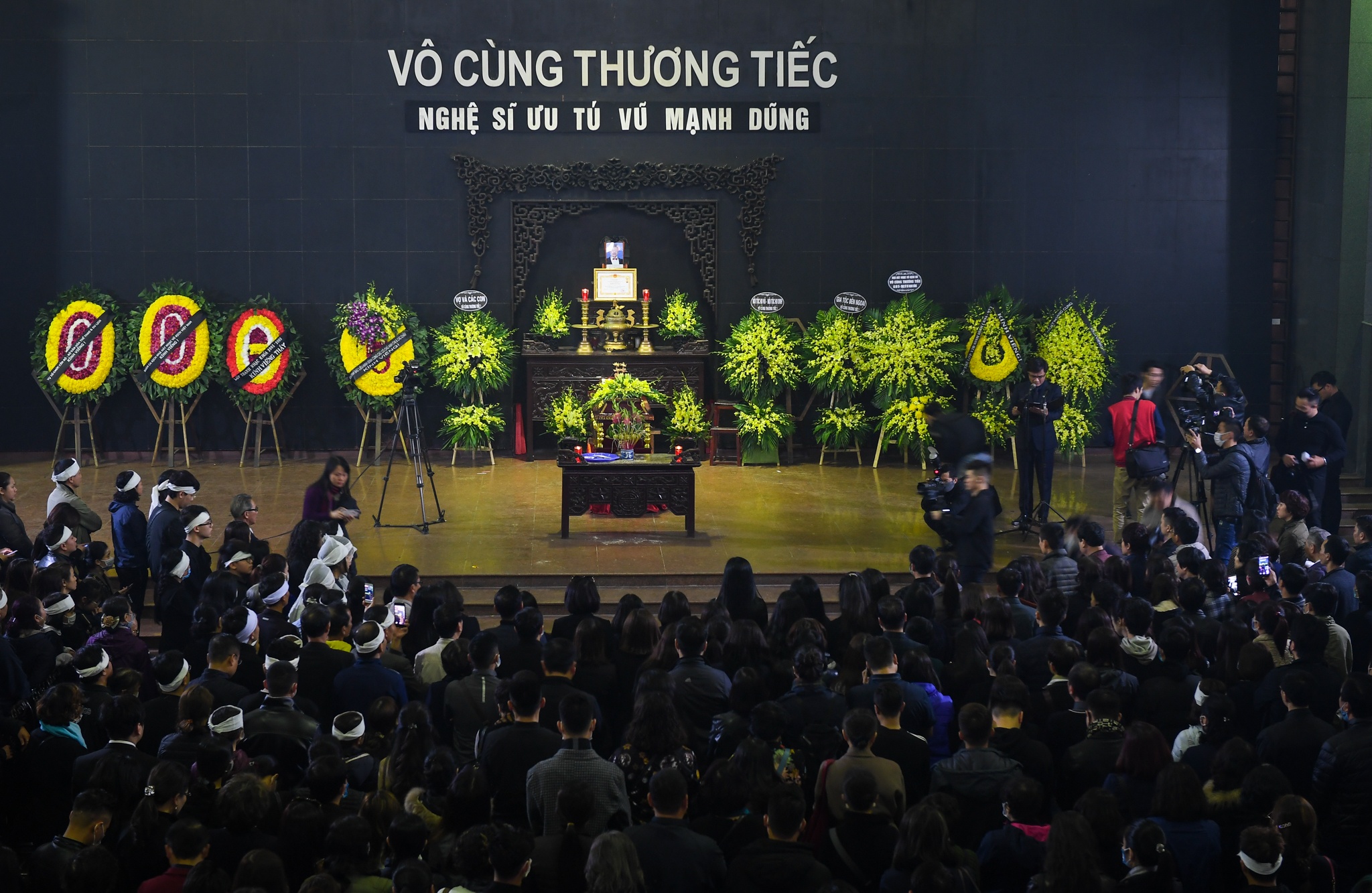 tang le nghe si Vu Manh Dung anh 1