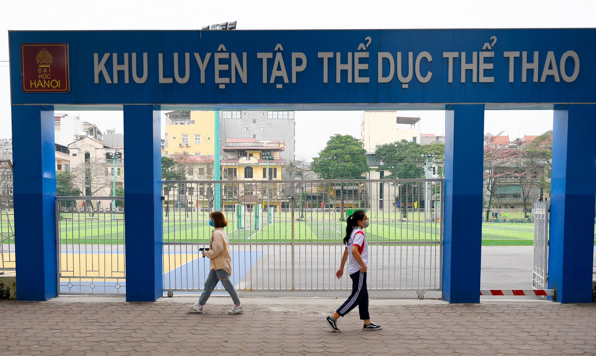 sinh vien quay lai truong sau ky nghi anh 10