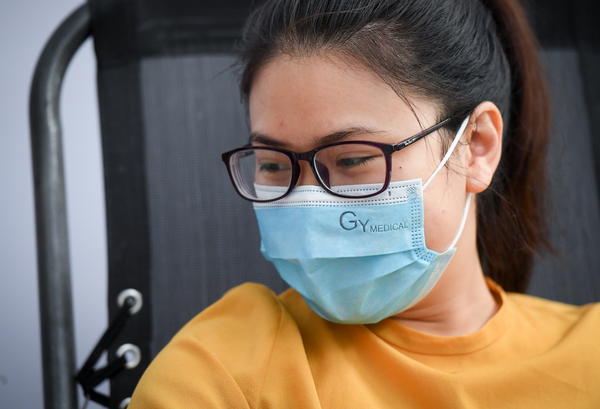 thu truong bo y te hien mau anh 10