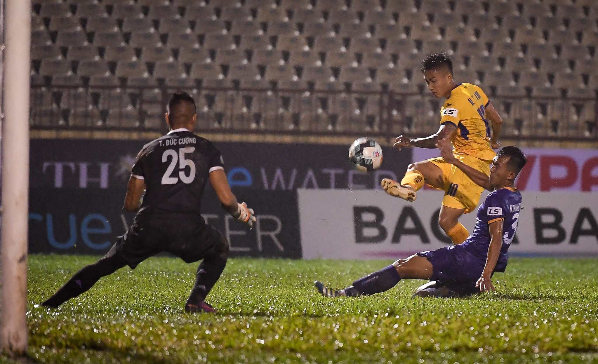 Phan Van Duc ne Ho Tan Tai anh 8