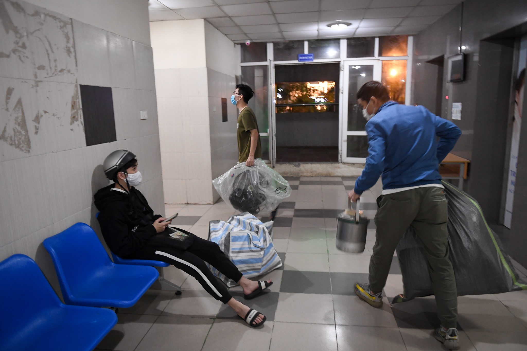 nhuong ky tuc xa lam khu cach ly anh 2