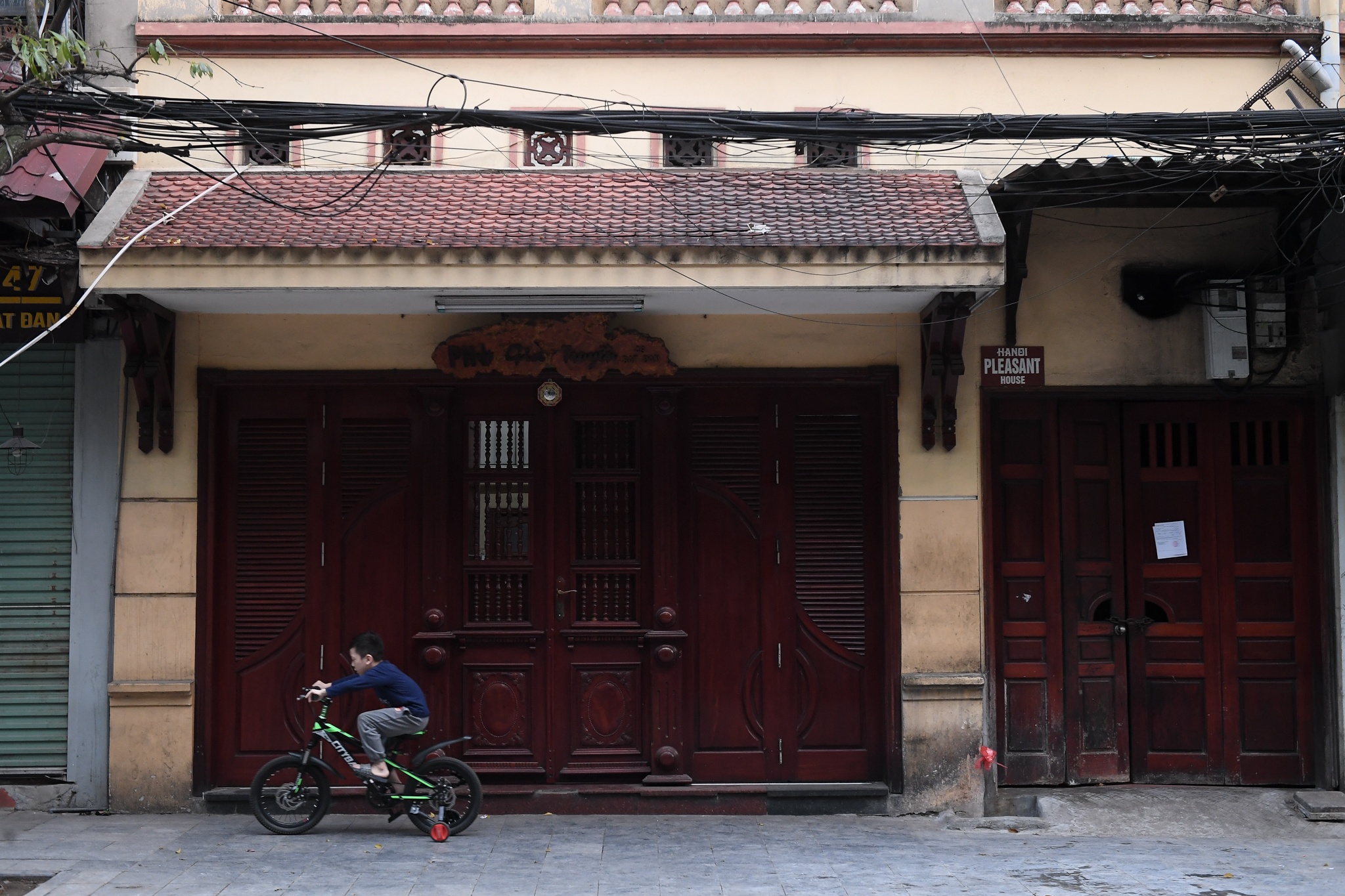 quan an noi tieng Ha Noi dong cua anh 6