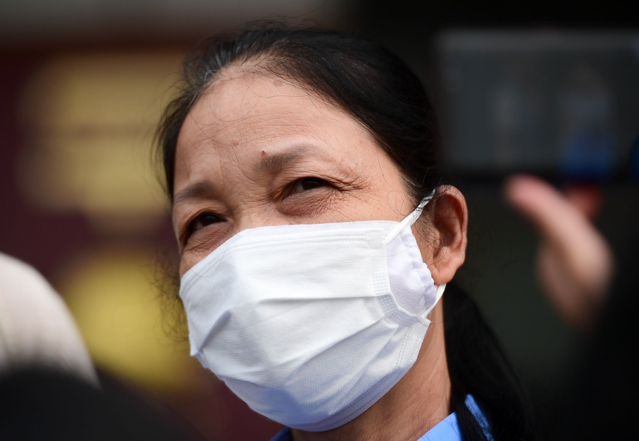 nu Y ta Phap khoi benh Covid-19 anh 5