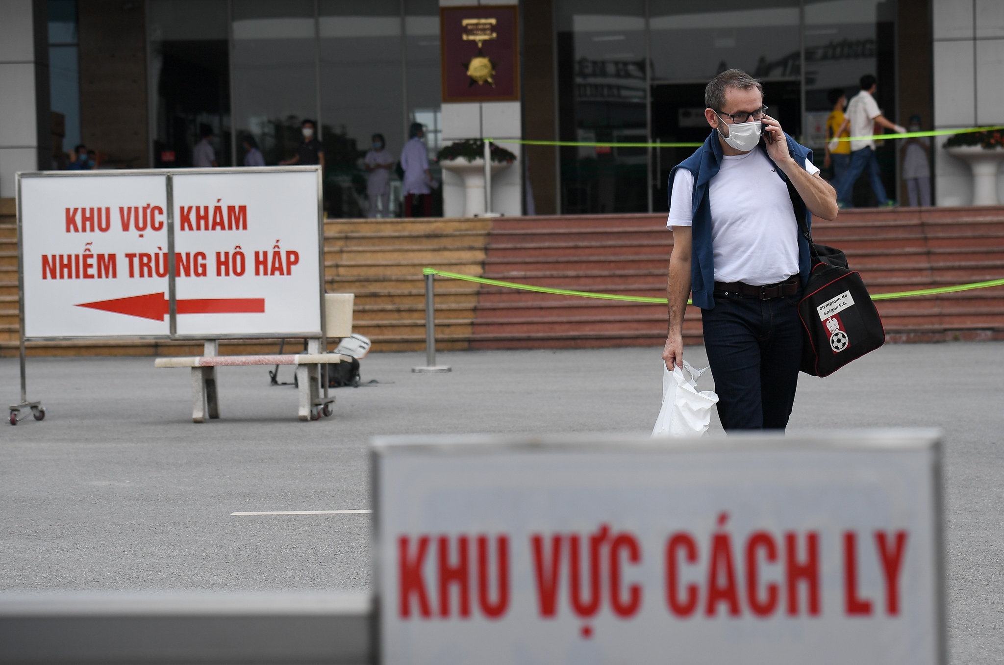 Cựu đại sứ Pháp tin tưởng vào y tế Việt Nam ảnh 3 Cuu dai su Phap tin tuong vao y te Viet Nam anh 3