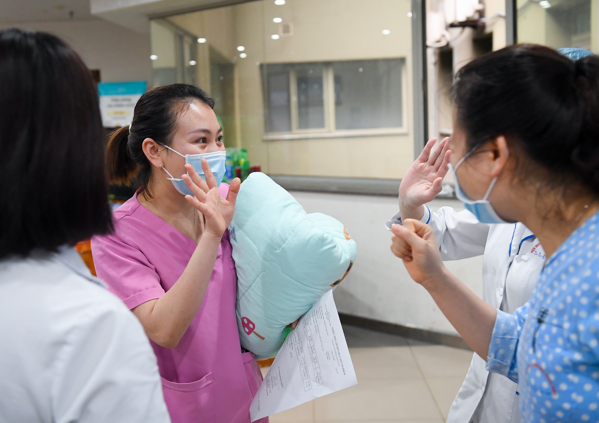 cuộc sống cách ly của công dân viện Máu ảnh 22 cuoc song cach ly cua cong dan vien Mau anh 22