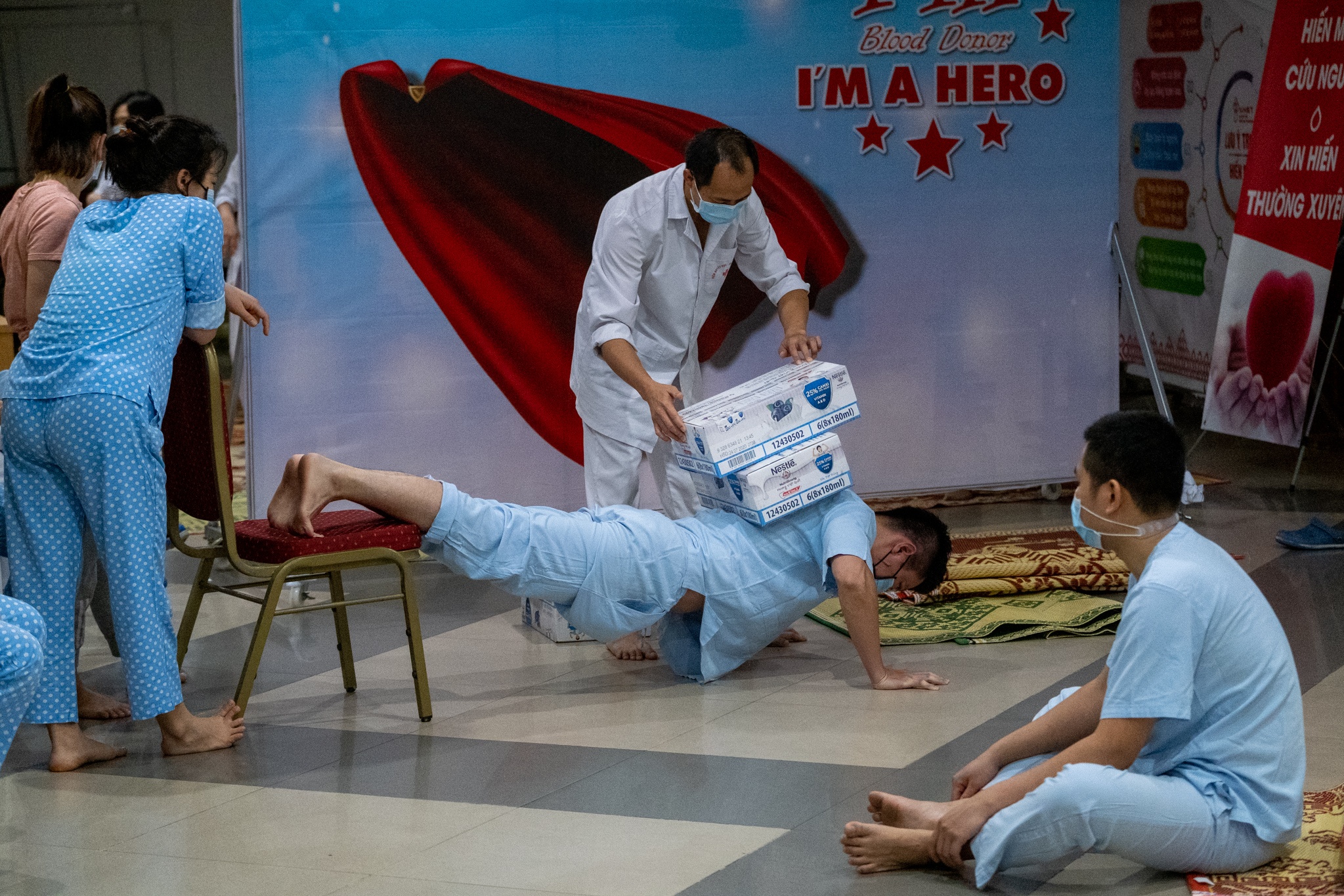 cuộc sống cách ly của công dân viện Máu ảnh 3 cuoc song cach ly cua cong dan vien Mau anh 3