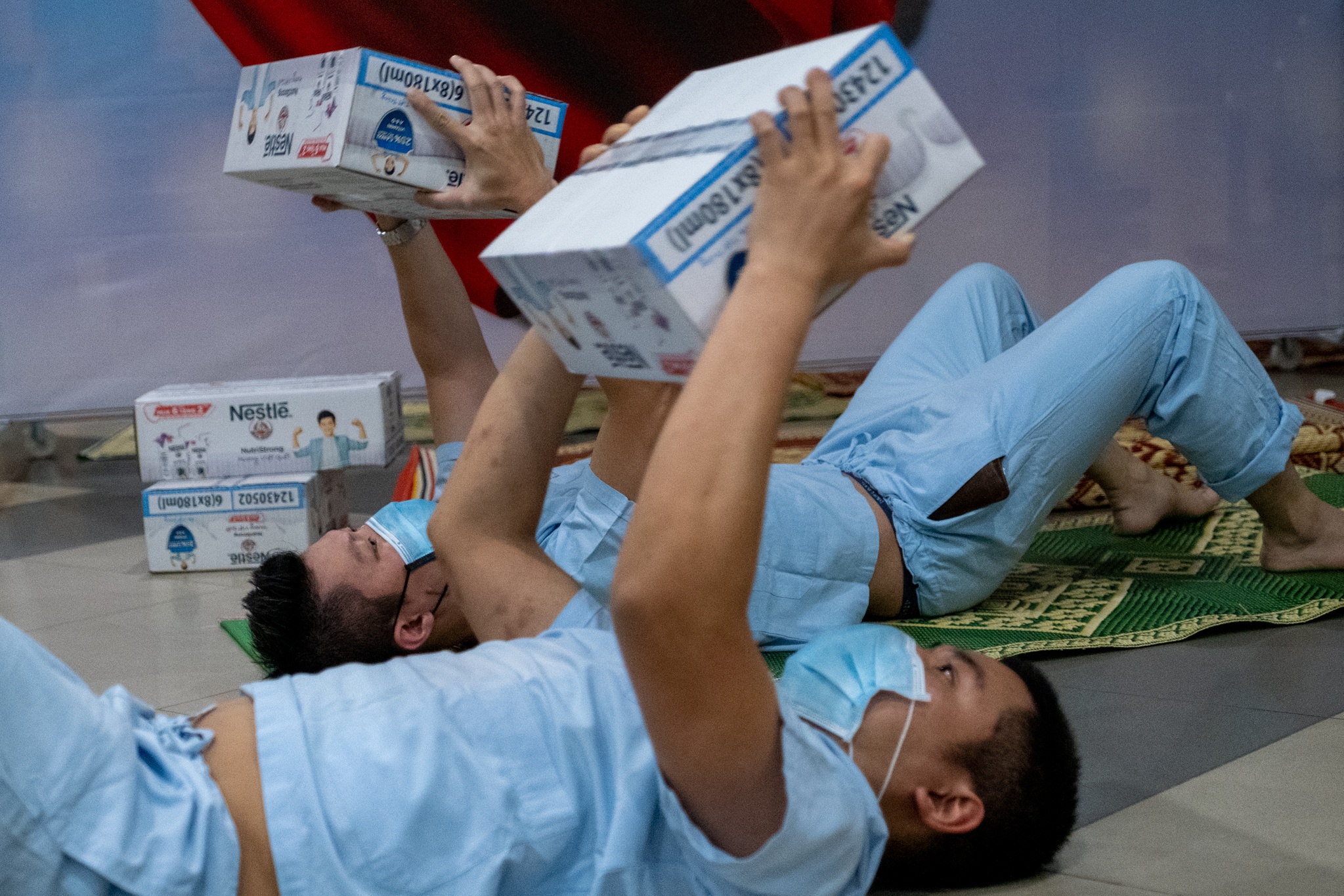 14 ngay cach ly cua cong dan vien mau hinh anh