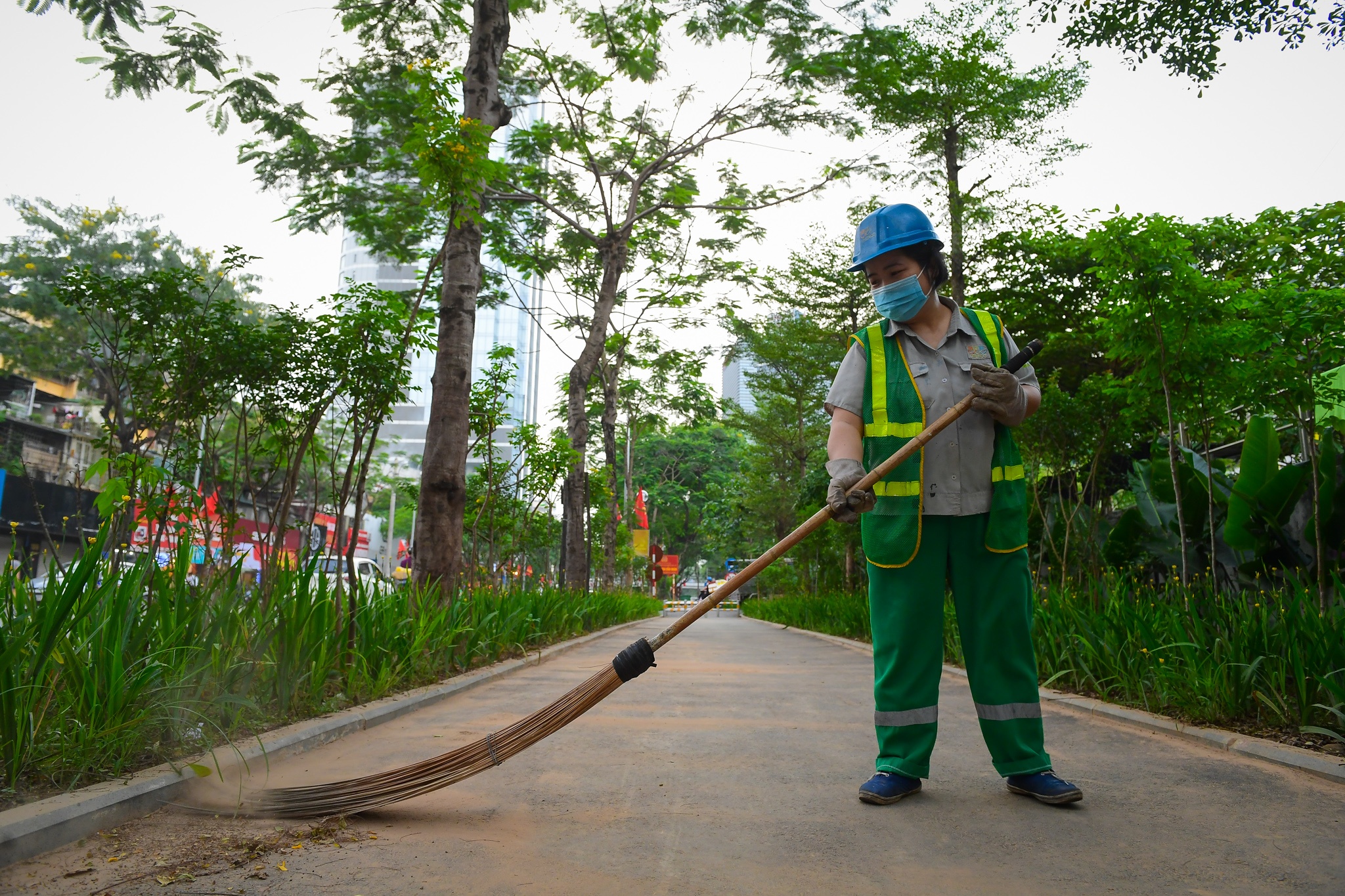tuyen duong di bo rop bong cay xanh anh 4