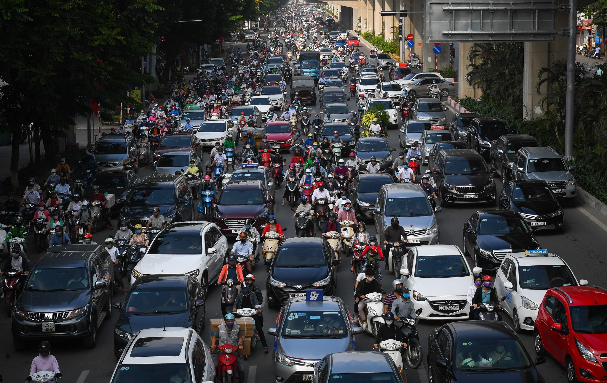 duong Ha Noi tac khap noi anh 6