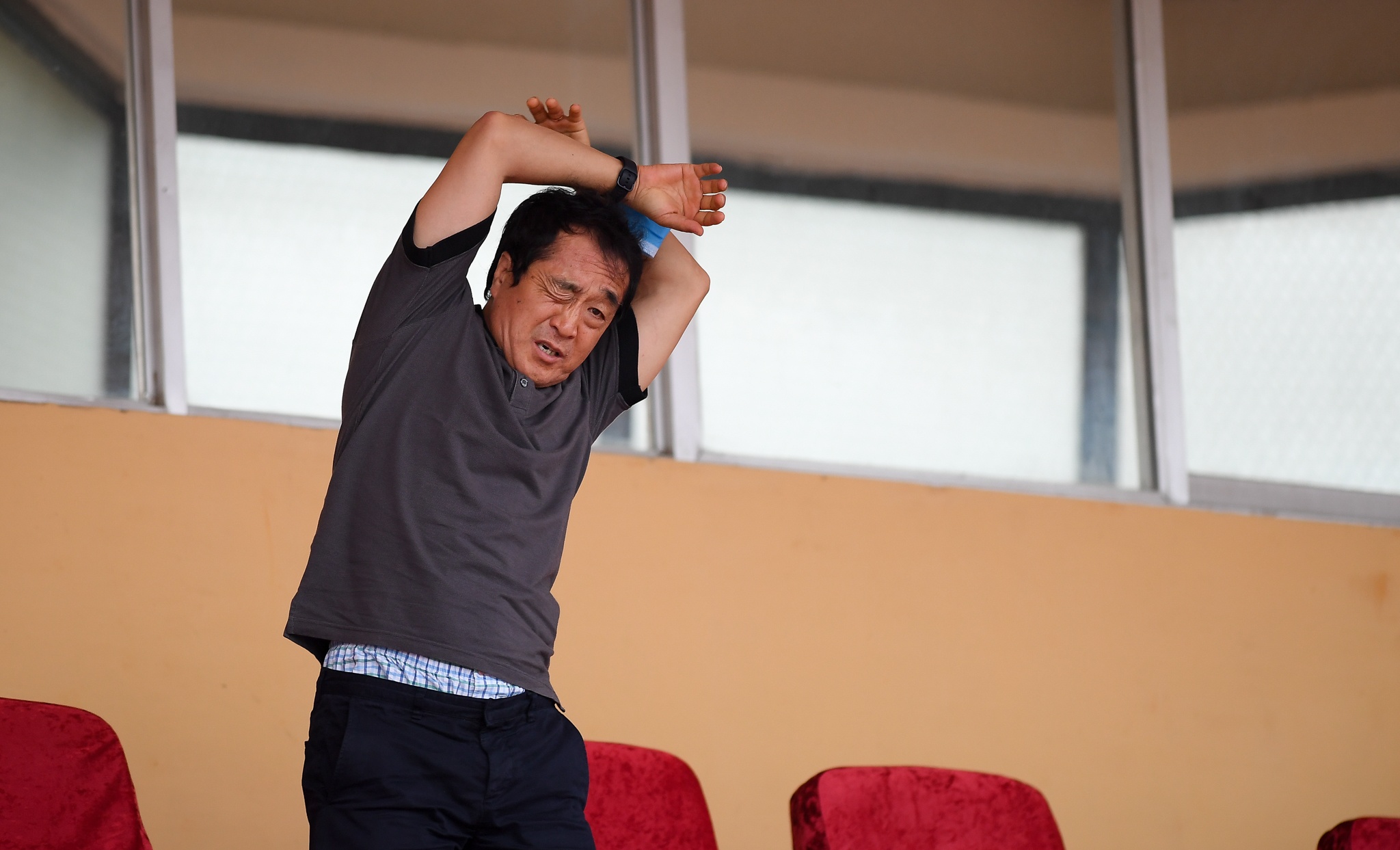 HLV Park Hang-seo tang qua sinh nhat anh 4