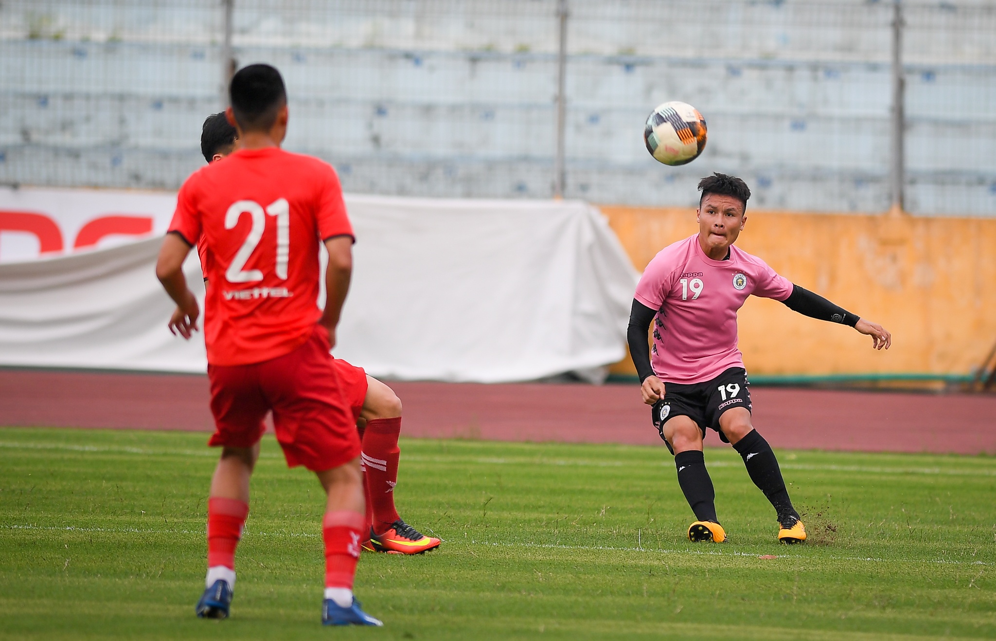 HLV Park Hang-seo tang qua sinh nhat anh 6