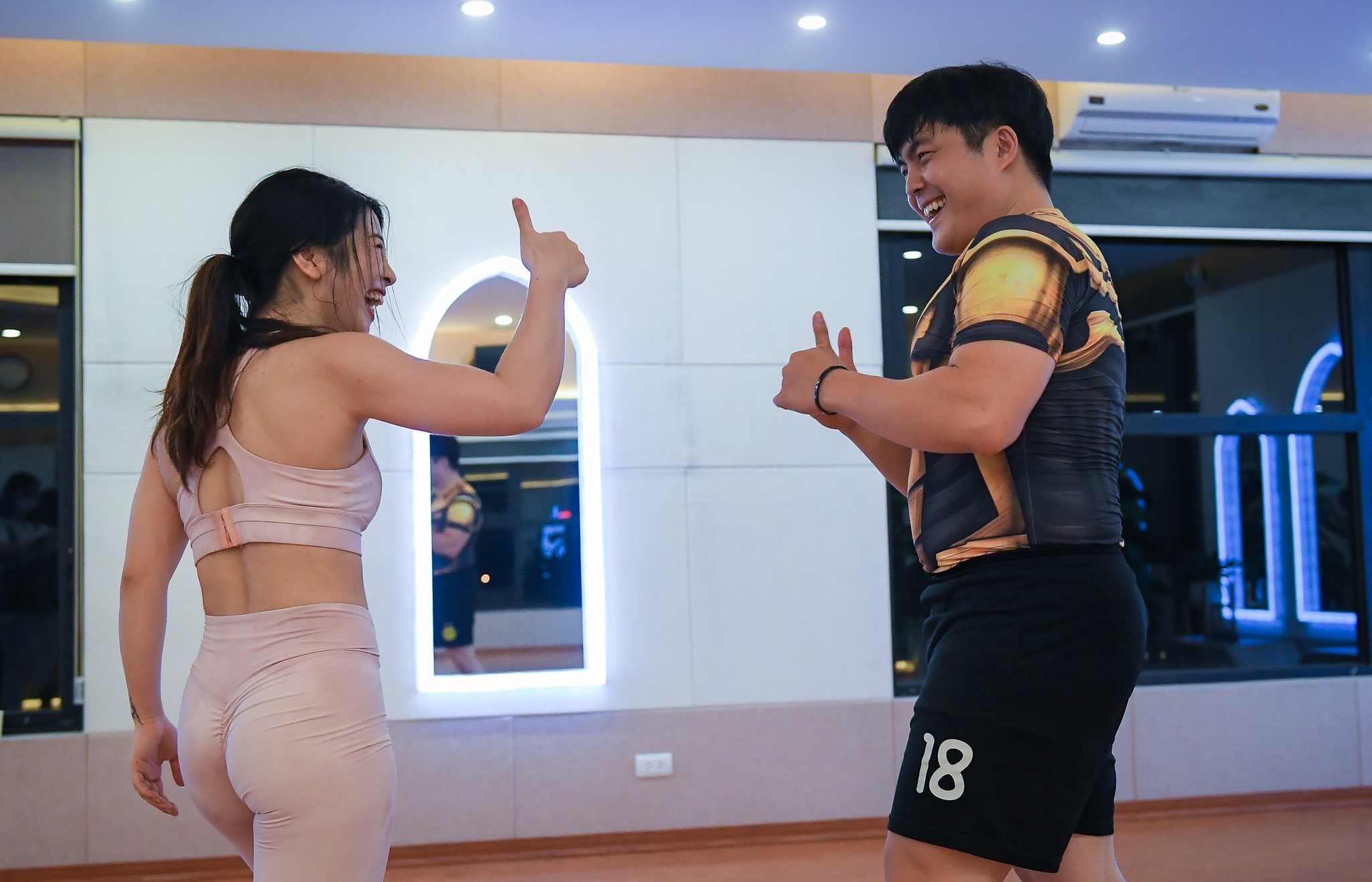 Hot girl múa côn sợ ế chồng ảnh 16 Hot girl mua con so e chong anh 16