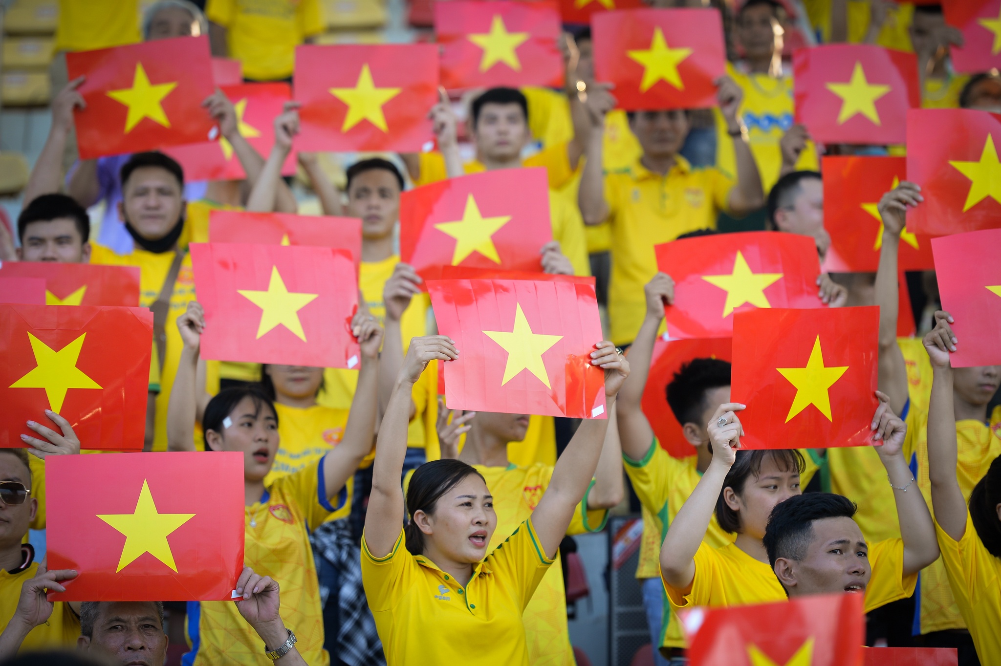 Cau thu Thanh Hoa an mung cuong nhiet anh 10