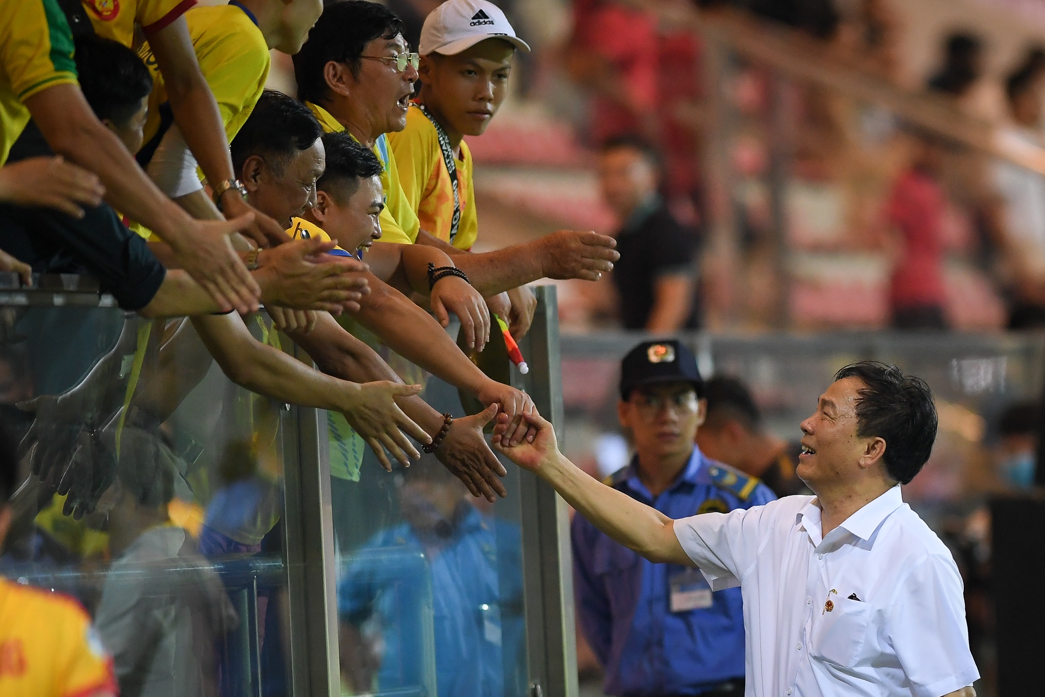 Cau thu Thanh Hoa an mung cuong nhiet anh 6