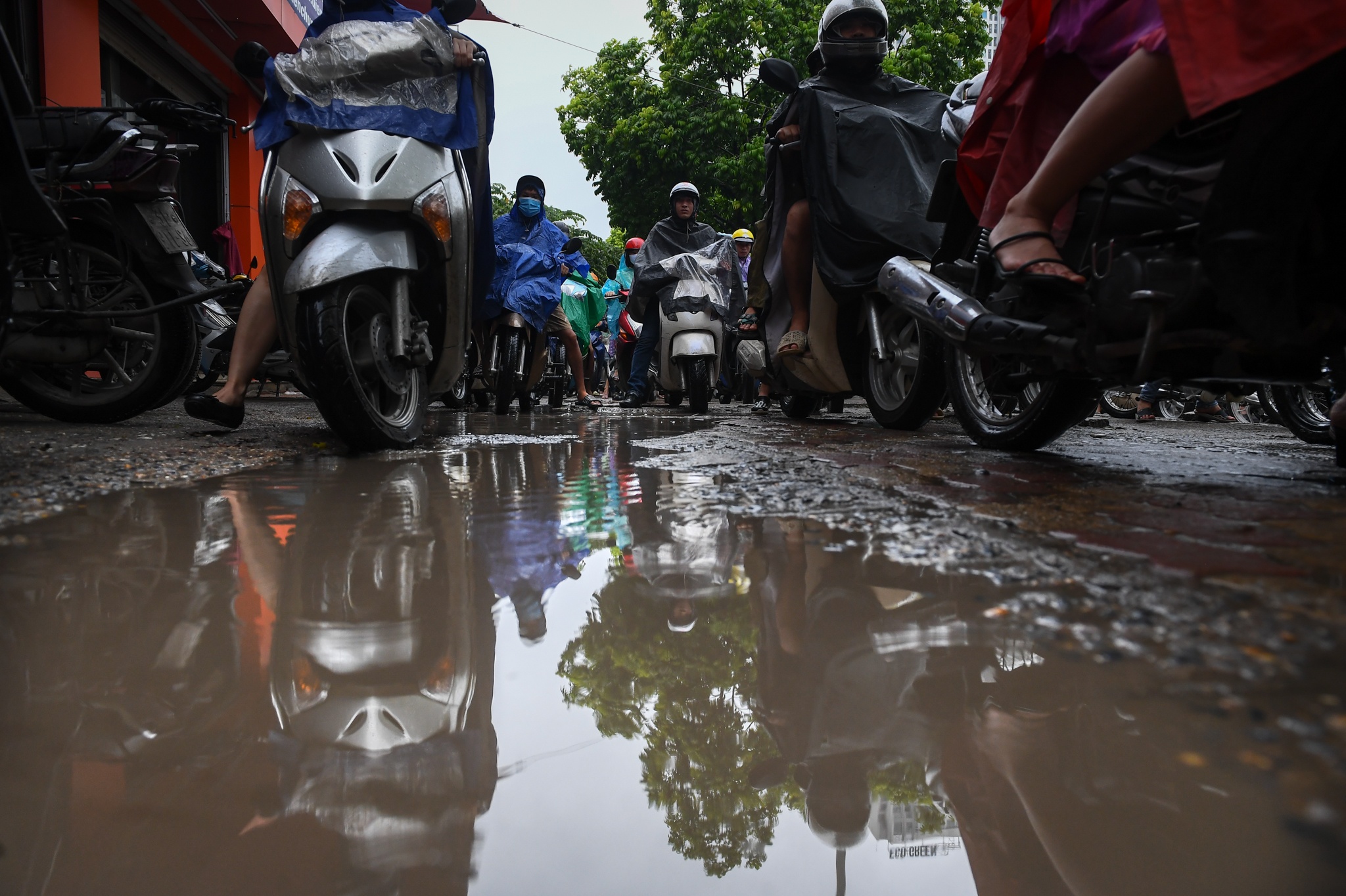 duong Ha Noi tac nghen trong mua anh 4