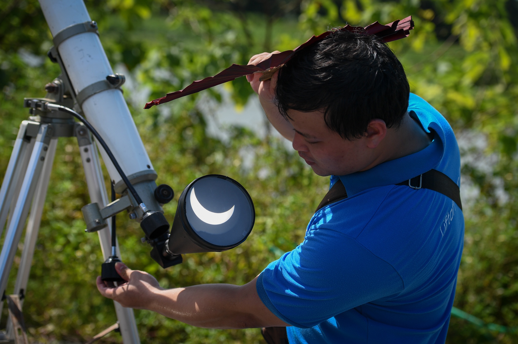 Nguoi Ha Noi doi nang theo doi nhat thuc mot phan hinh anh