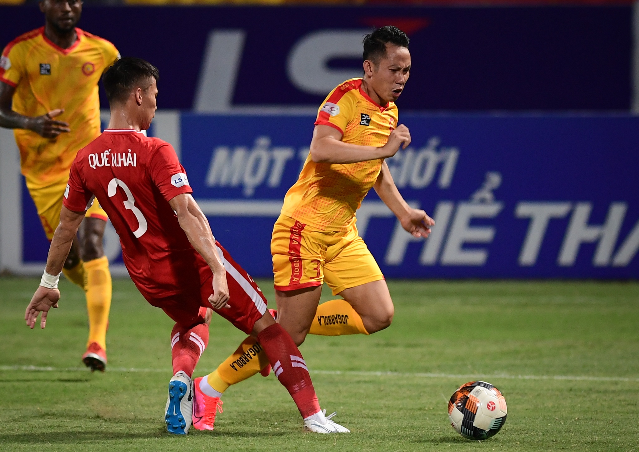 Que Ngoc Hai mac sai lam ngay HLV Park Hang-seo du khan hinh anh