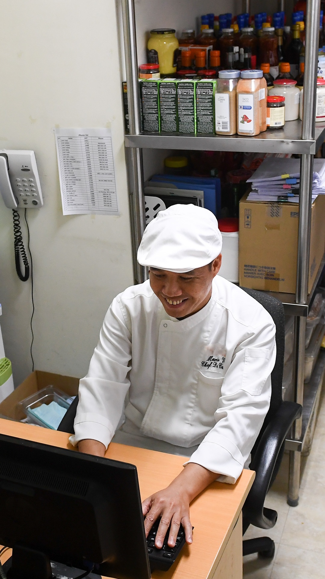 một ngày của bếp trưởng  ảnh 5 mot ngay cua bep truong anh 5