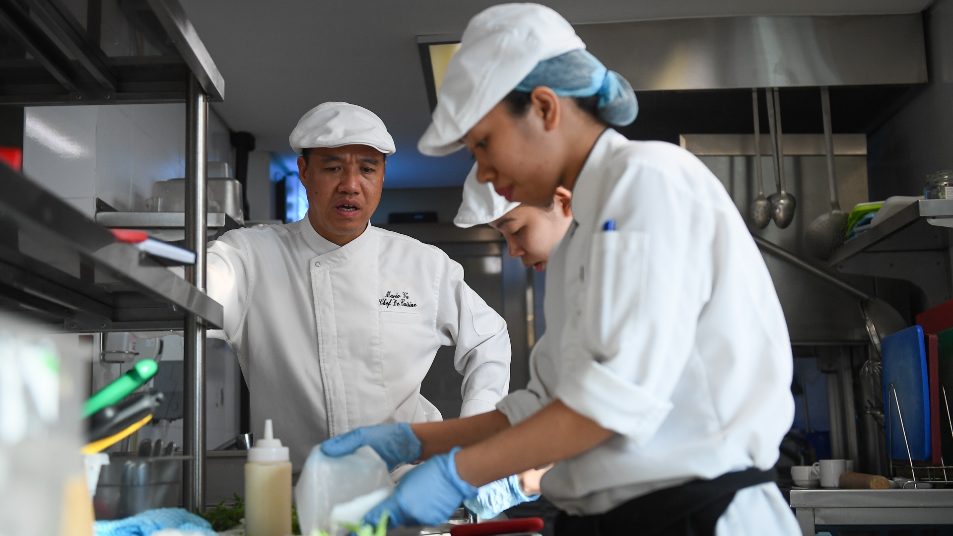 một ngày của bếp trưởng  ảnh 13 mot ngay cua bep truong anh 13