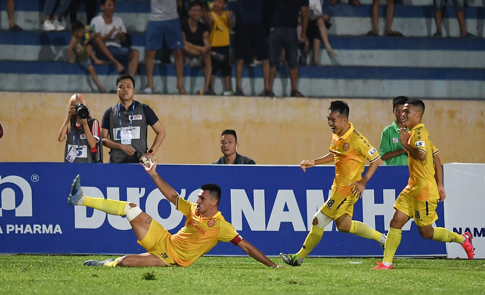 Tuan Hung tiep lua Thien Truong anh 9