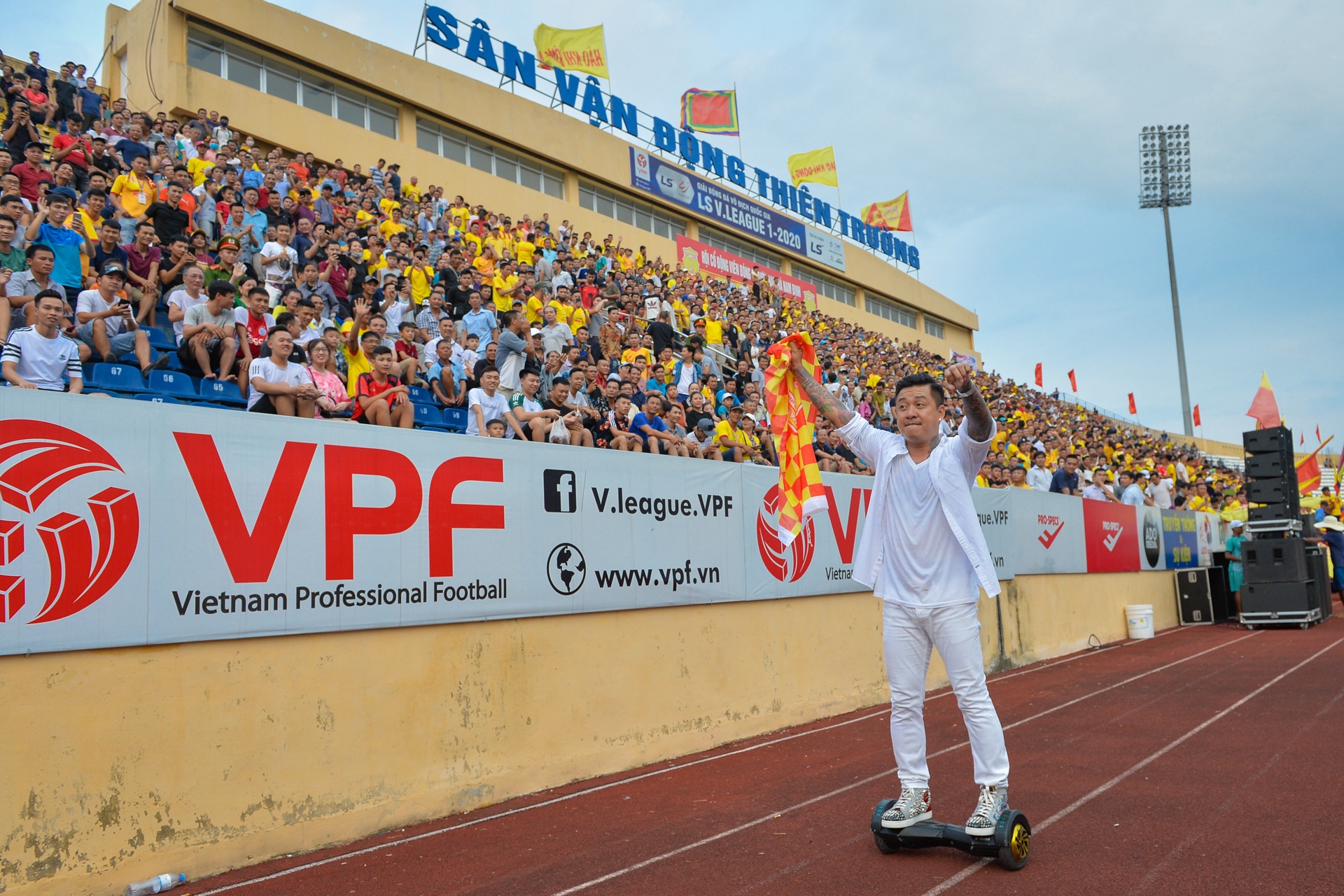 Tuan Hung tiep lua Thien Truong anh 1