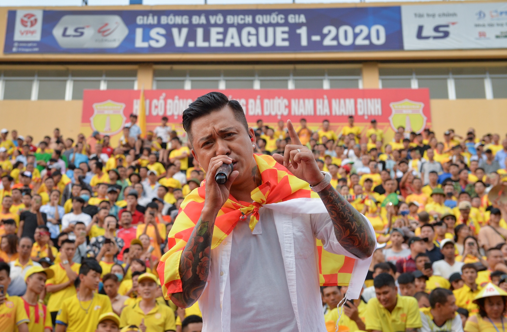 Tuan Hung tiep lua Thien Truong anh 2