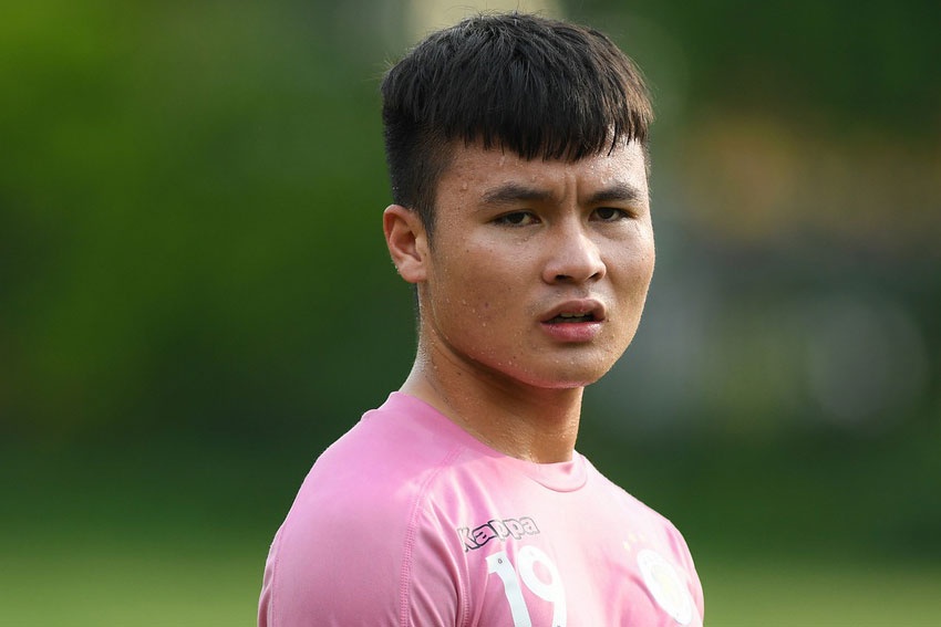 Quang Hai nuot tron giao an, Tan Truong da tien dao trong buoi tap hinh anh