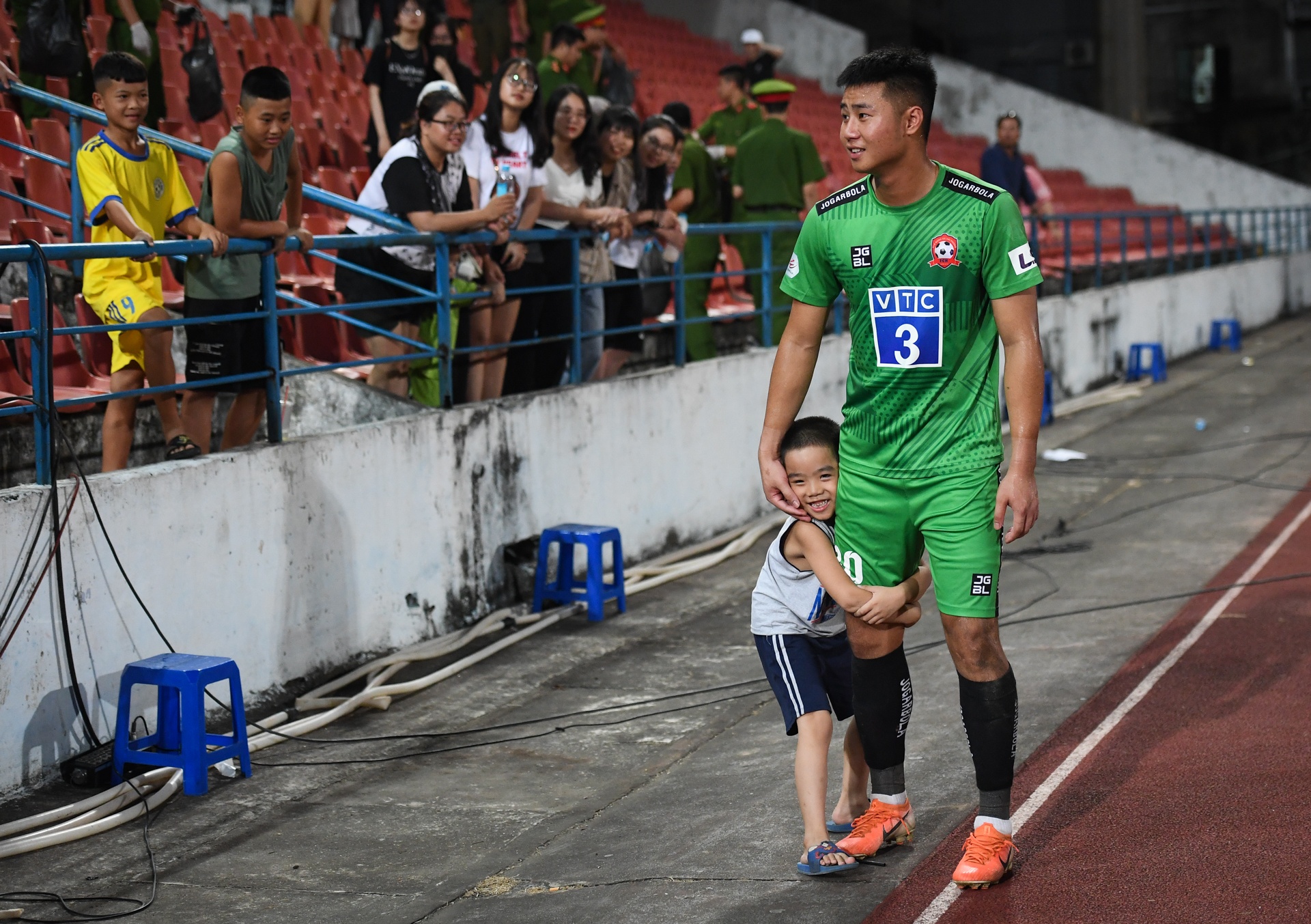 thu mon van toan anh 6