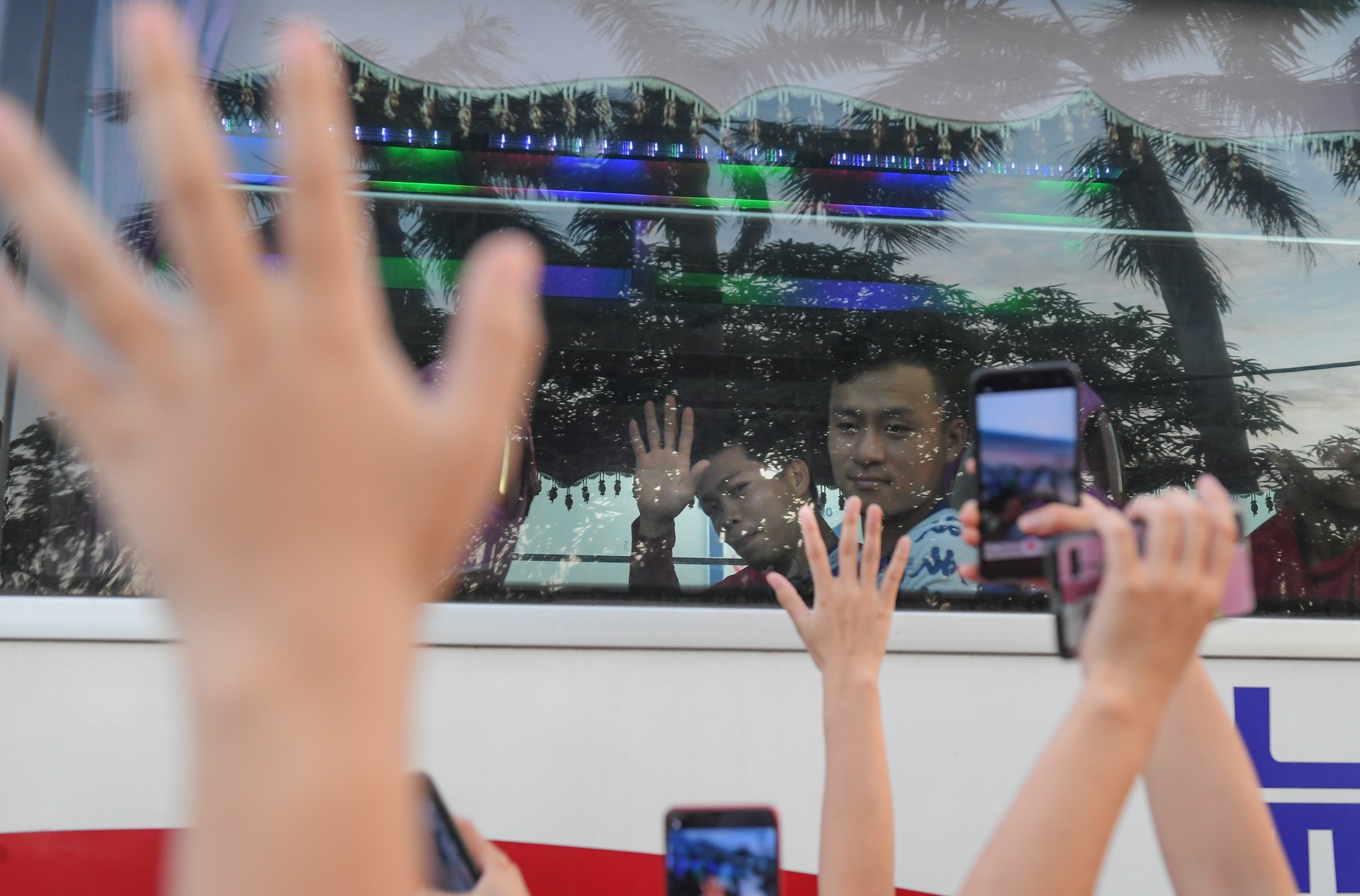 fan du cong sat de nhin thay Cong Phuong anh 12